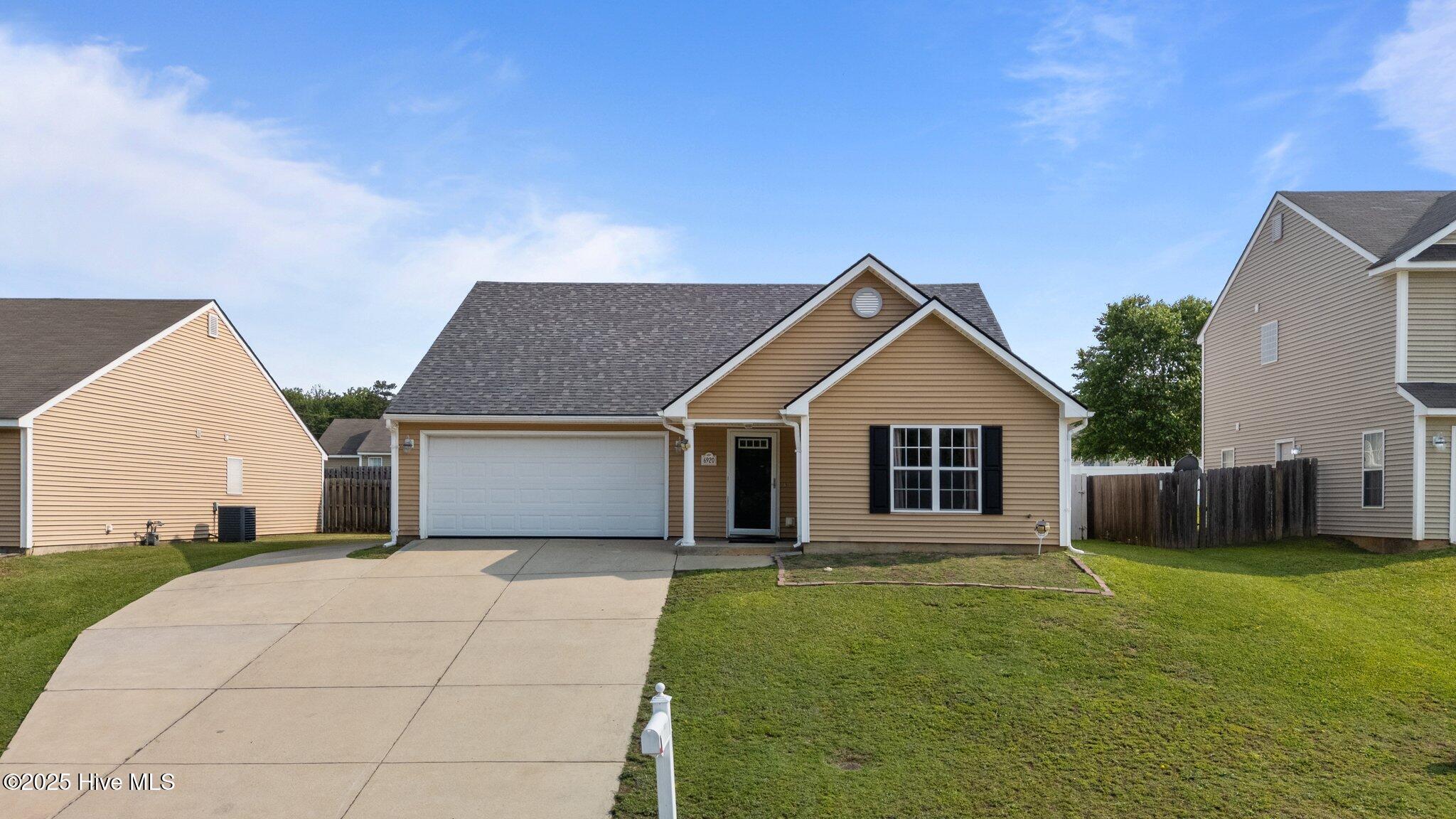 6920 Moss Creek Way Property Photo 1