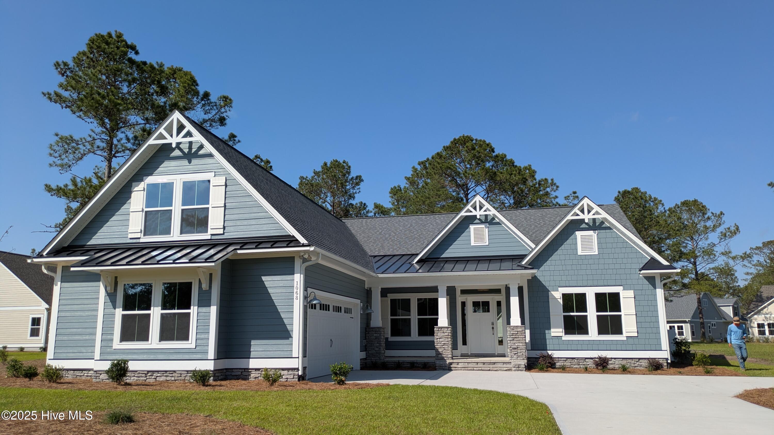 1068 Crosby Circle Property Photo 1