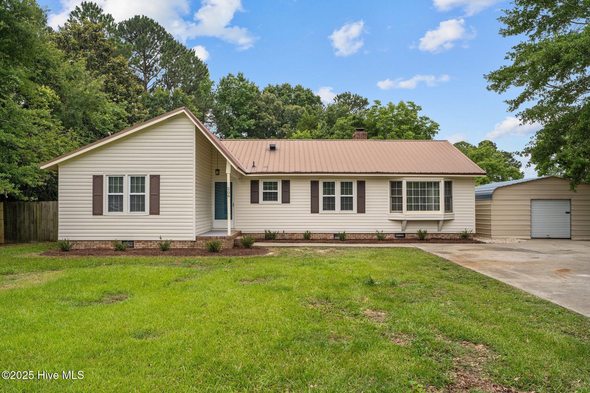 206 Bryant Circle Property Photo 1