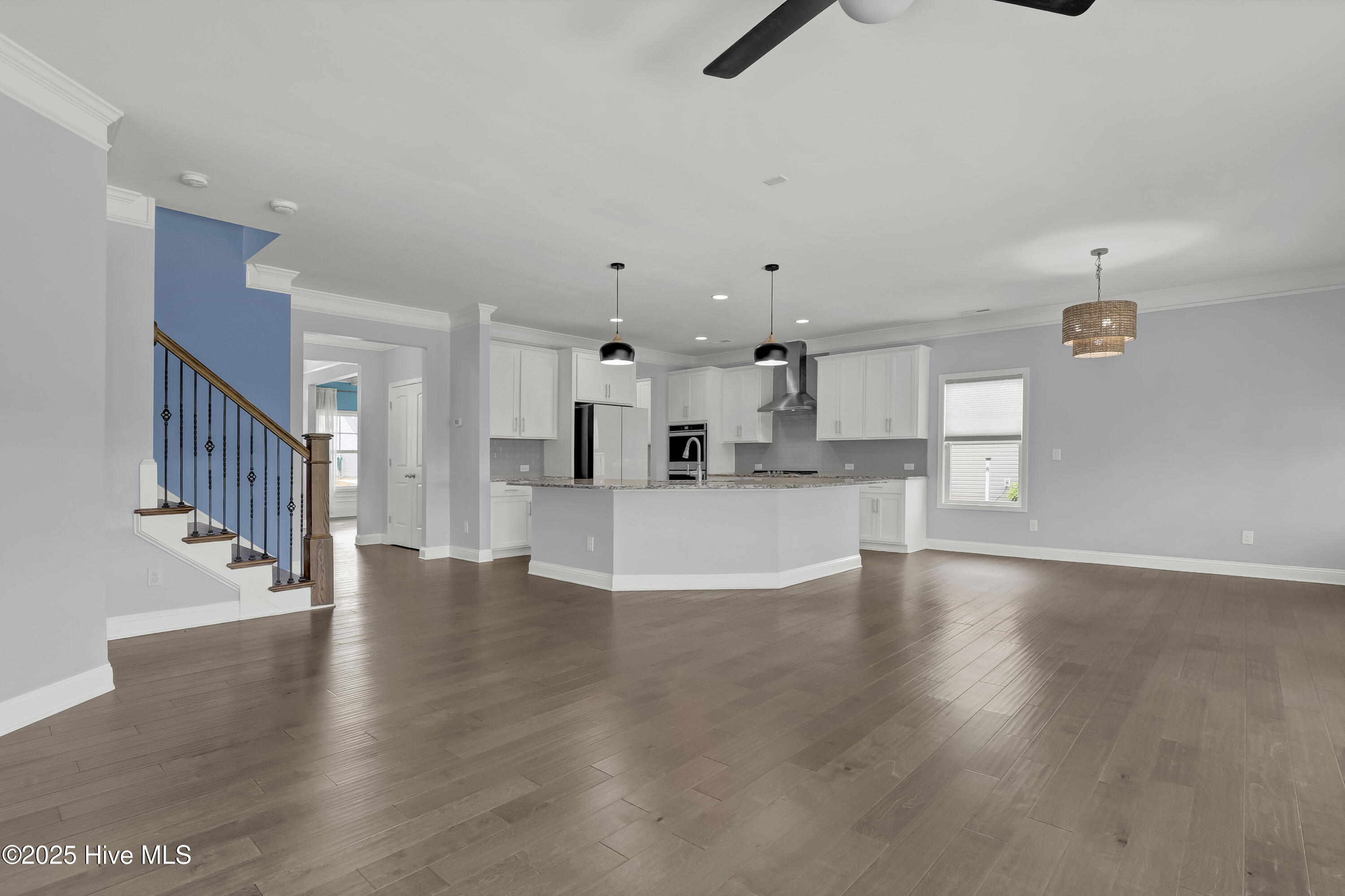 557 Saratoga Road Property Photo 8
