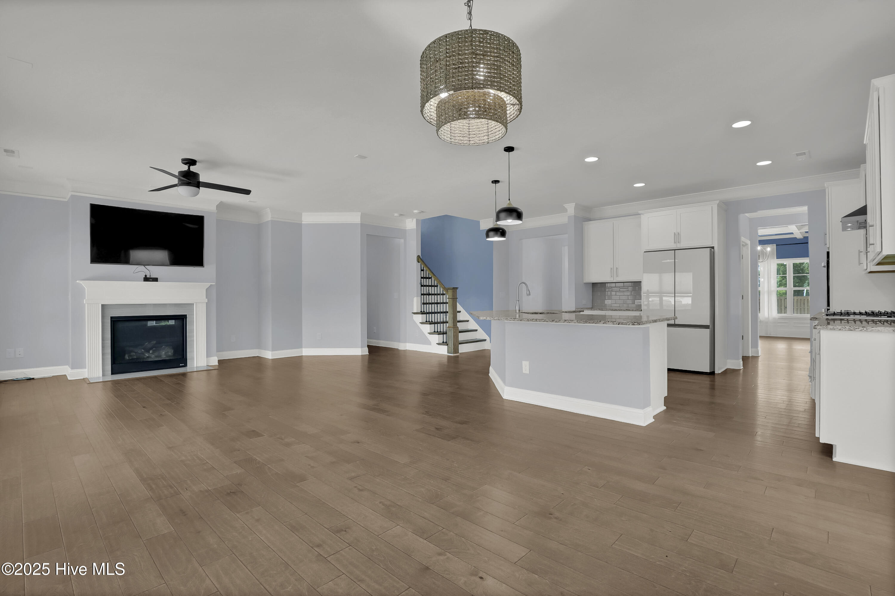 557 Saratoga Road Property Photo 9