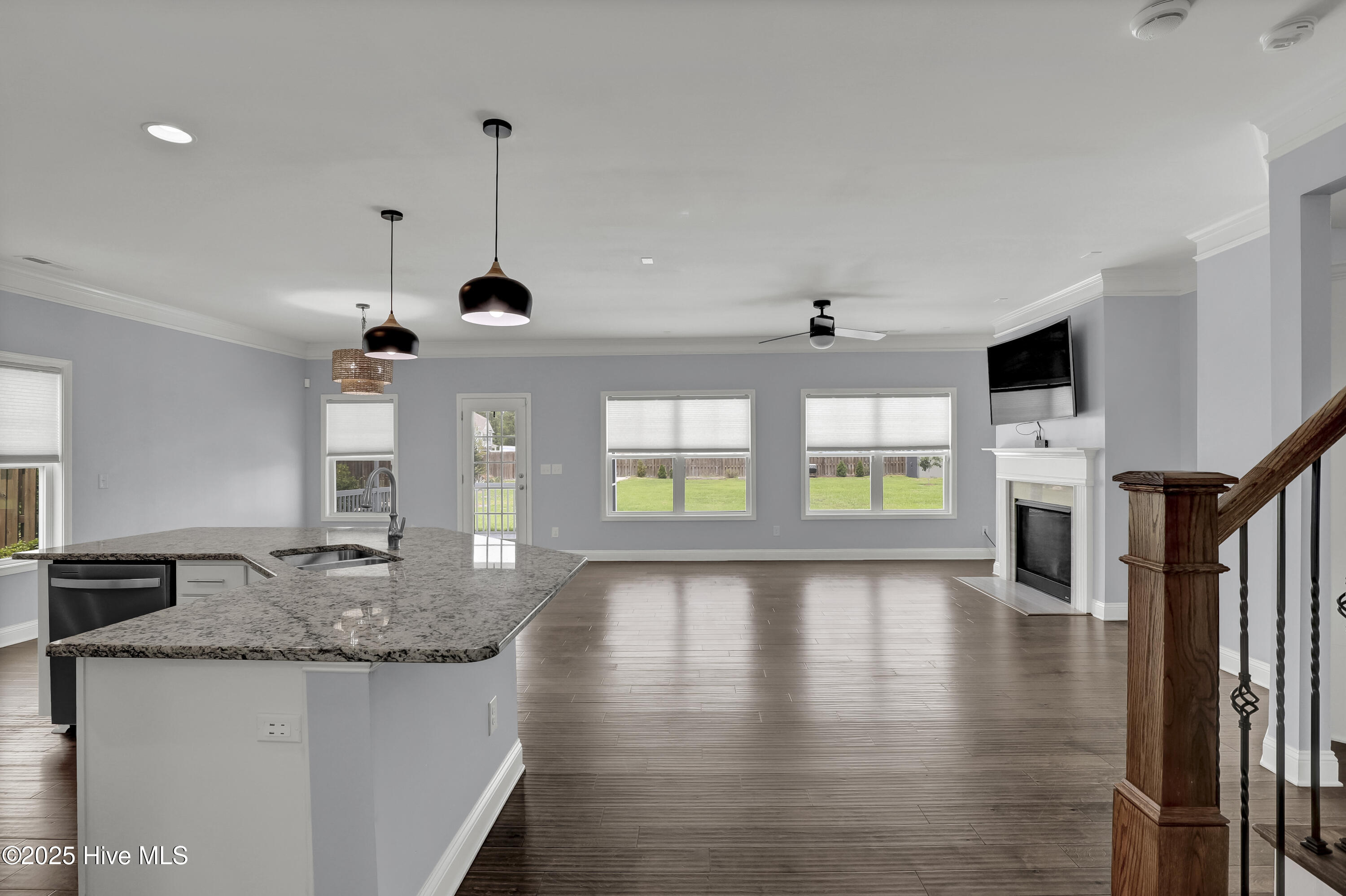 557 Saratoga Road Property Photo 14