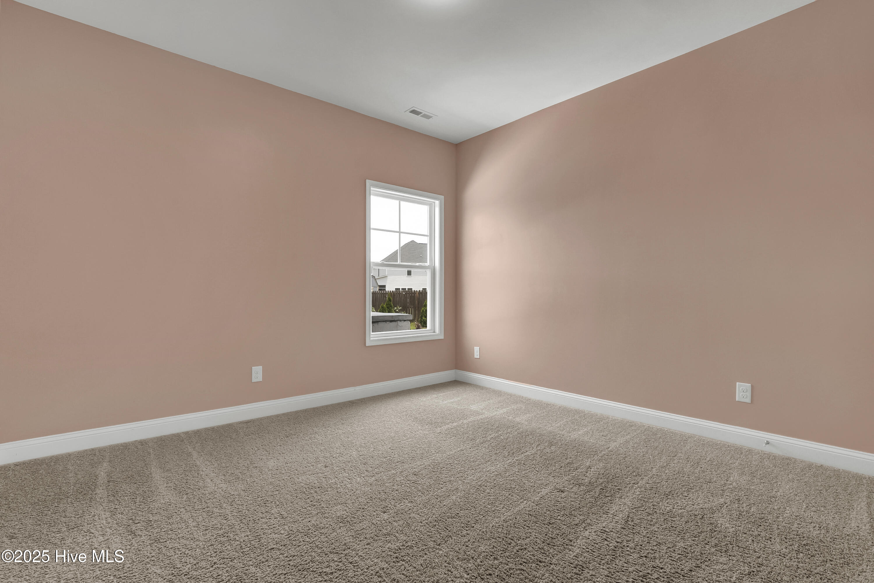 557 Saratoga Road Property Photo 18