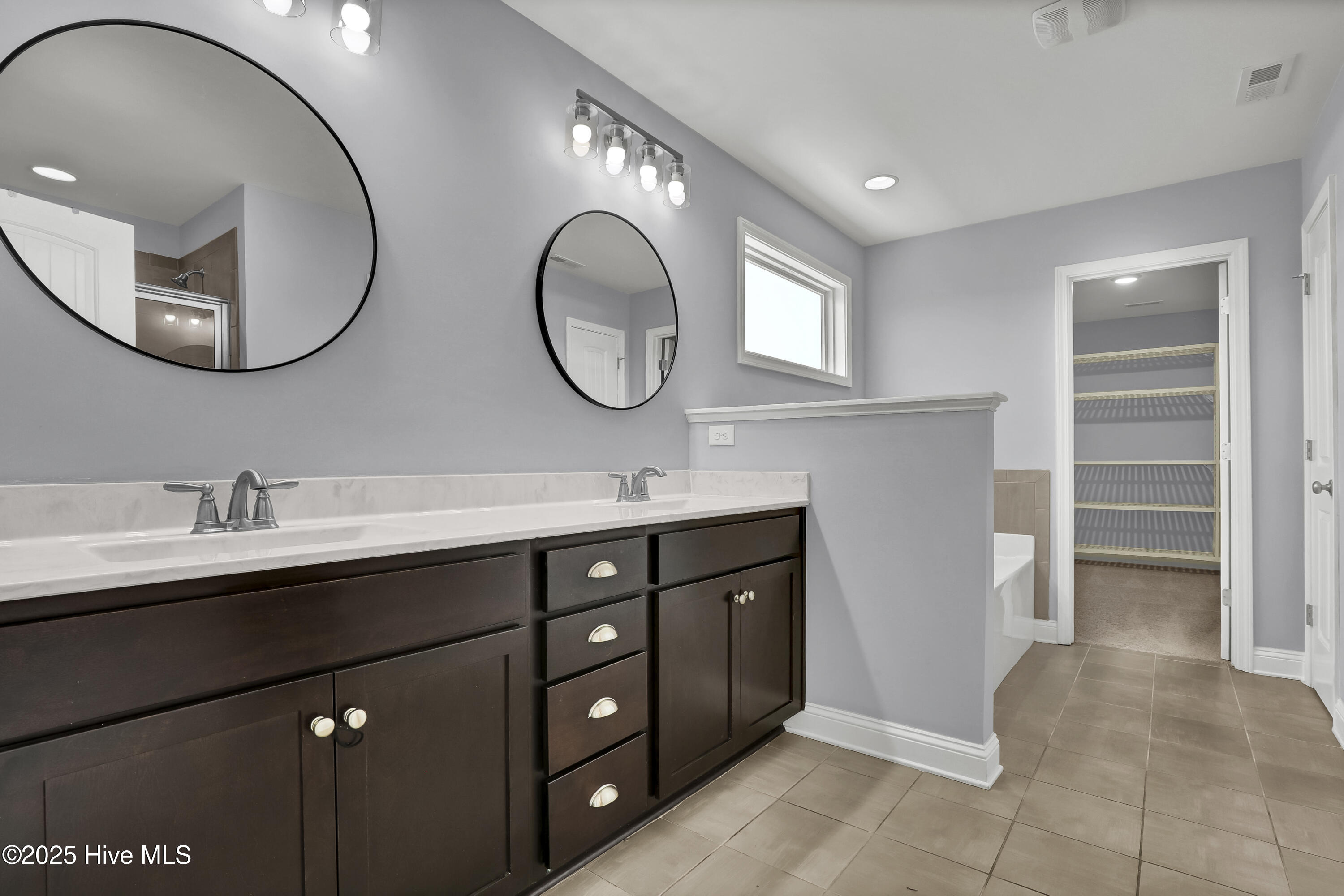 557 Saratoga Road Property Photo 25