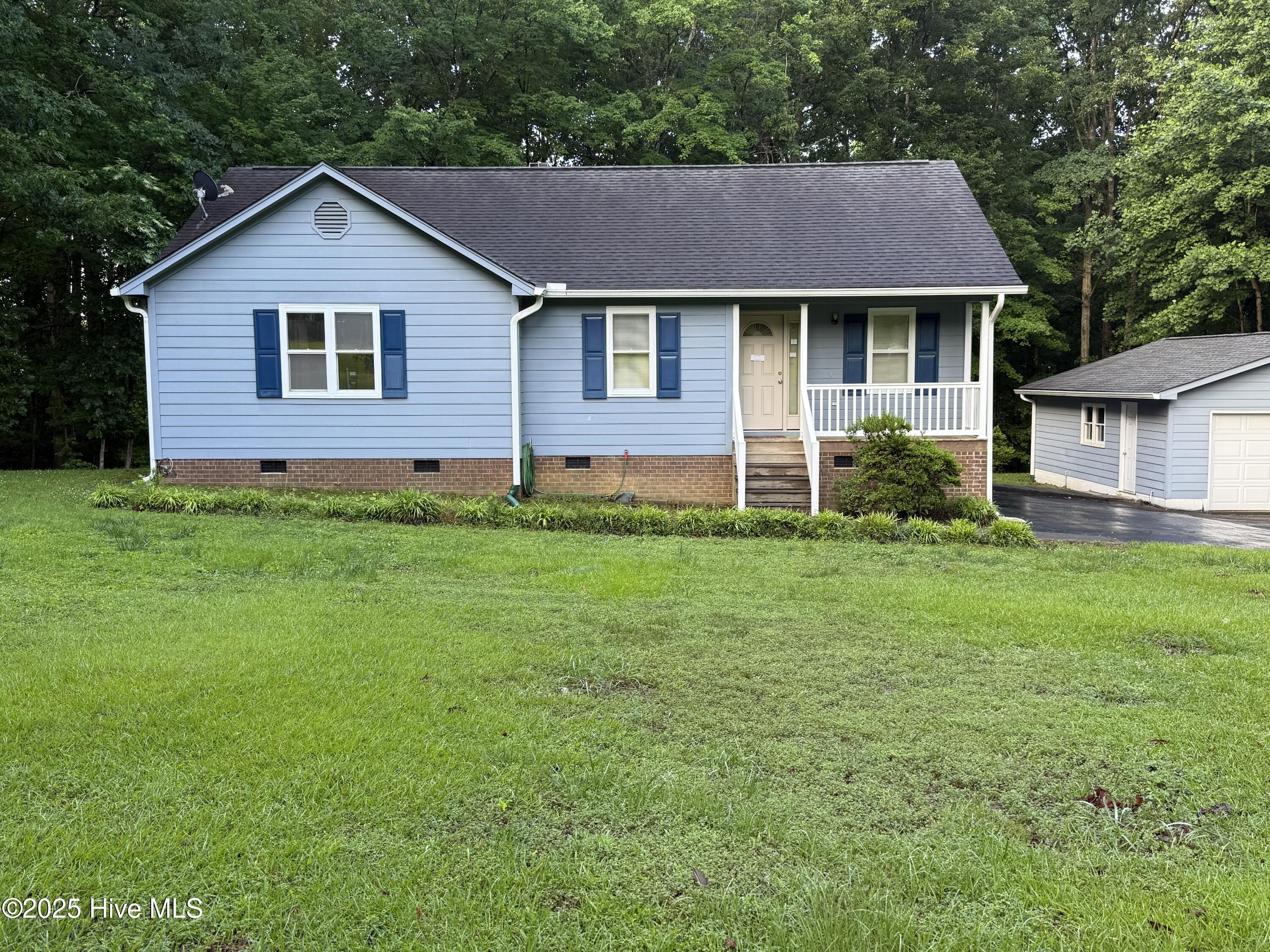 535 Hillcrest Drive