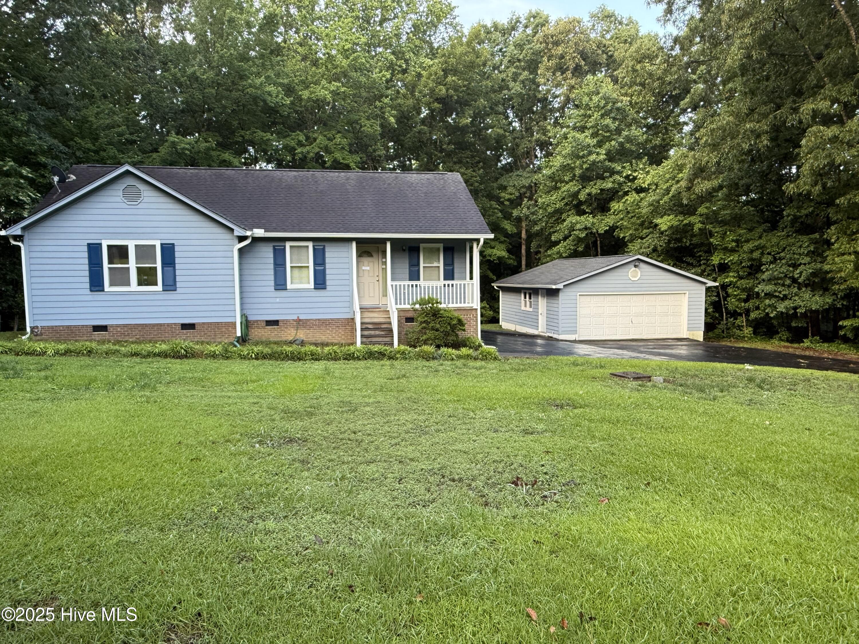 535 Hillcrest Drive Property Photo 3