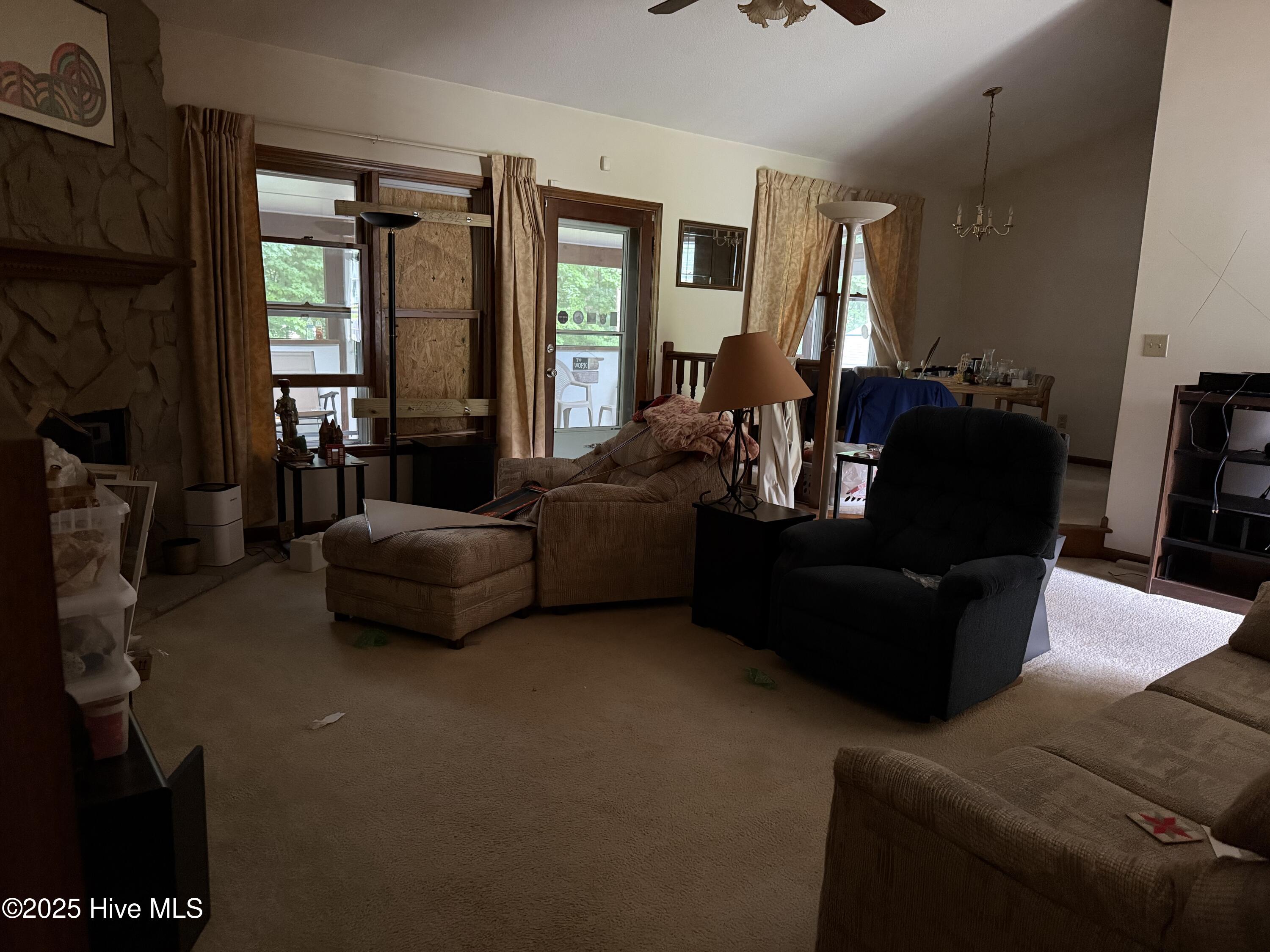 535 Hillcrest Drive Property Photo 11