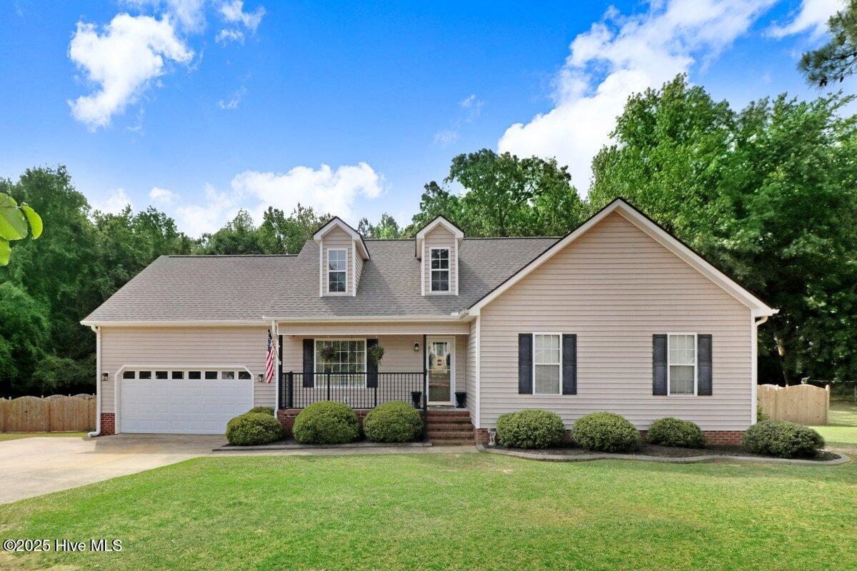 208 N Woodridge Drive Property Photo 1