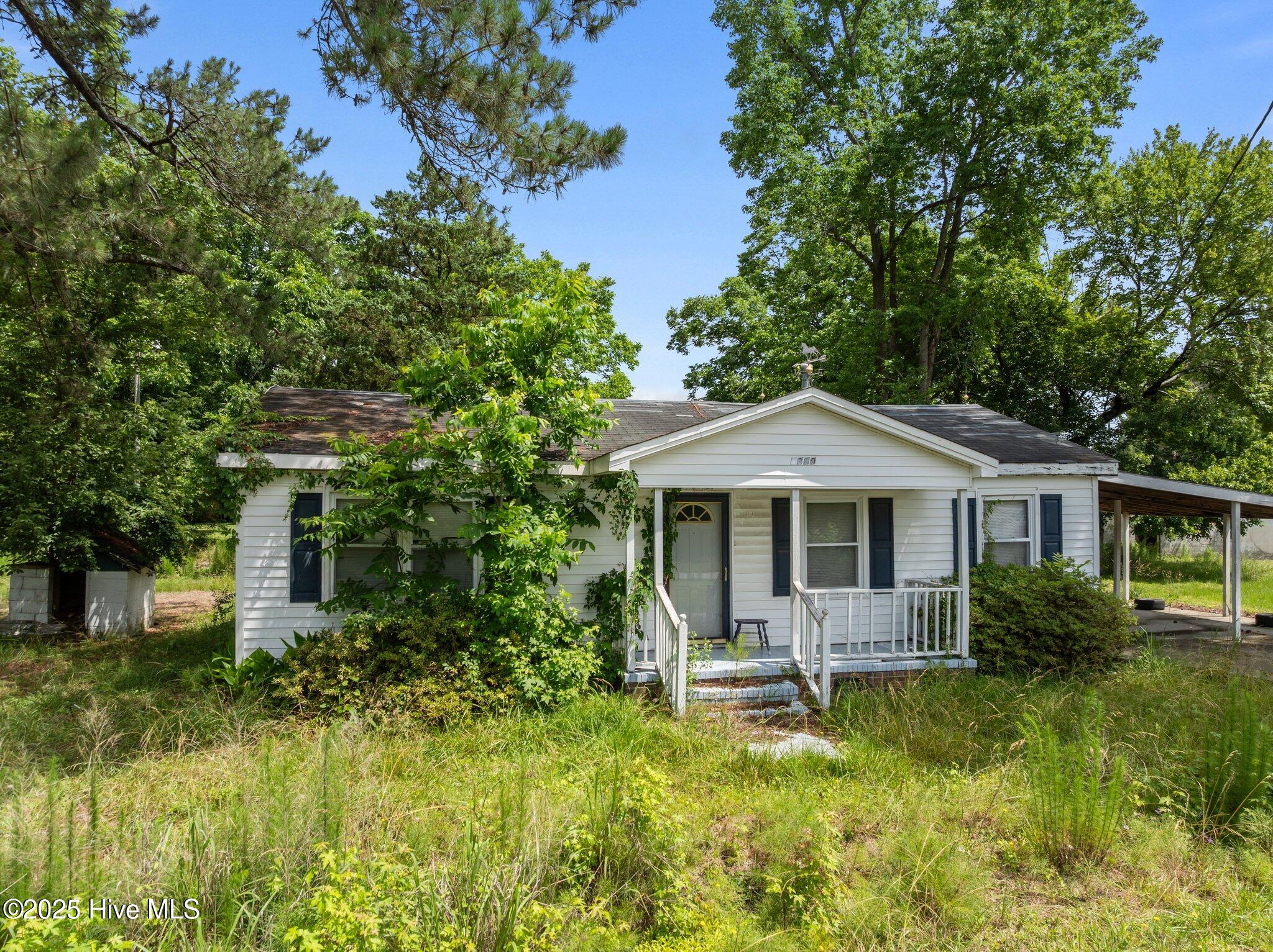 1020 Draper Drive Property Photo 1
