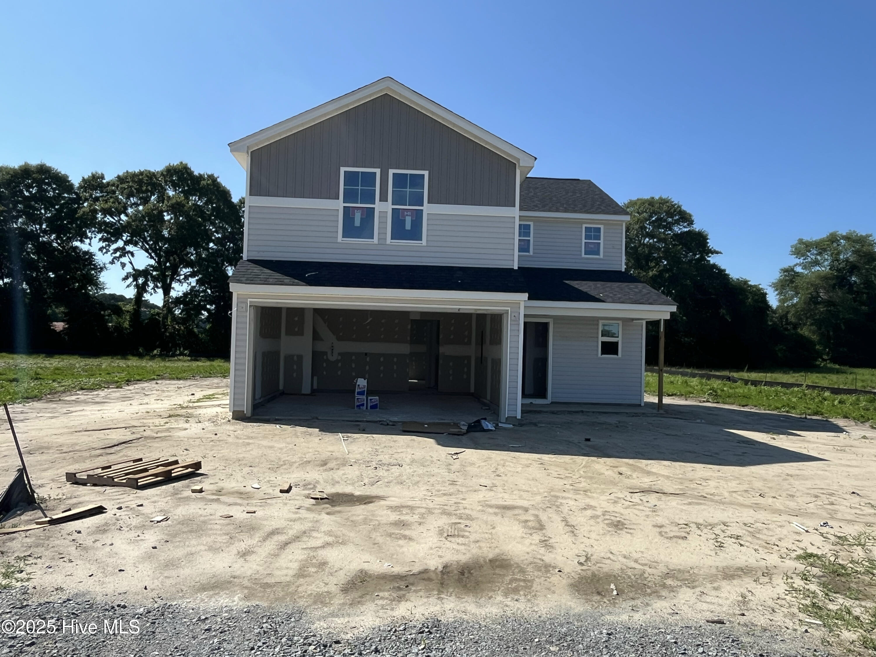 201 Hill Valley Drive Property Photo 1