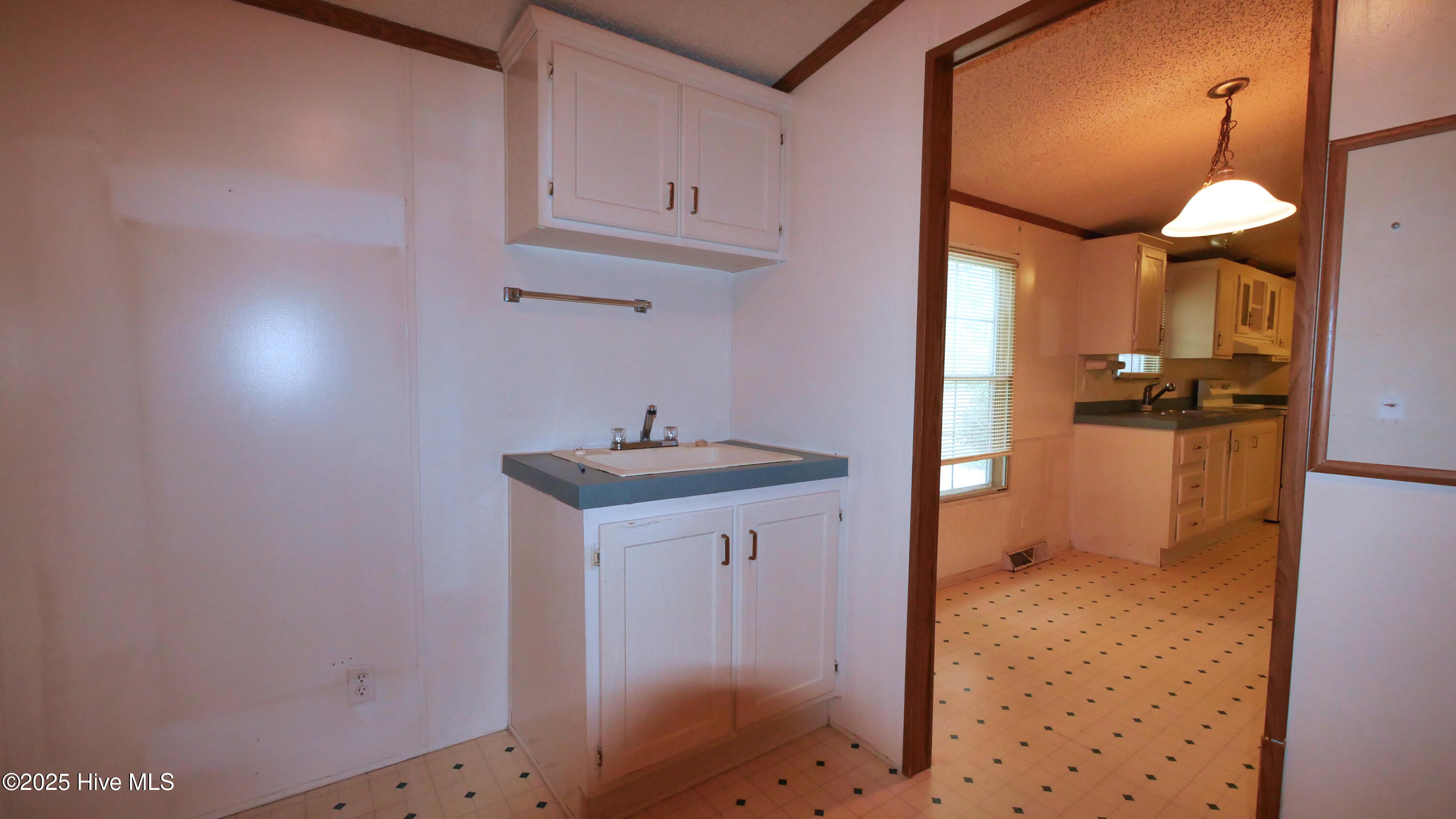 5167 Hummingbird Drive Property Photo 12
