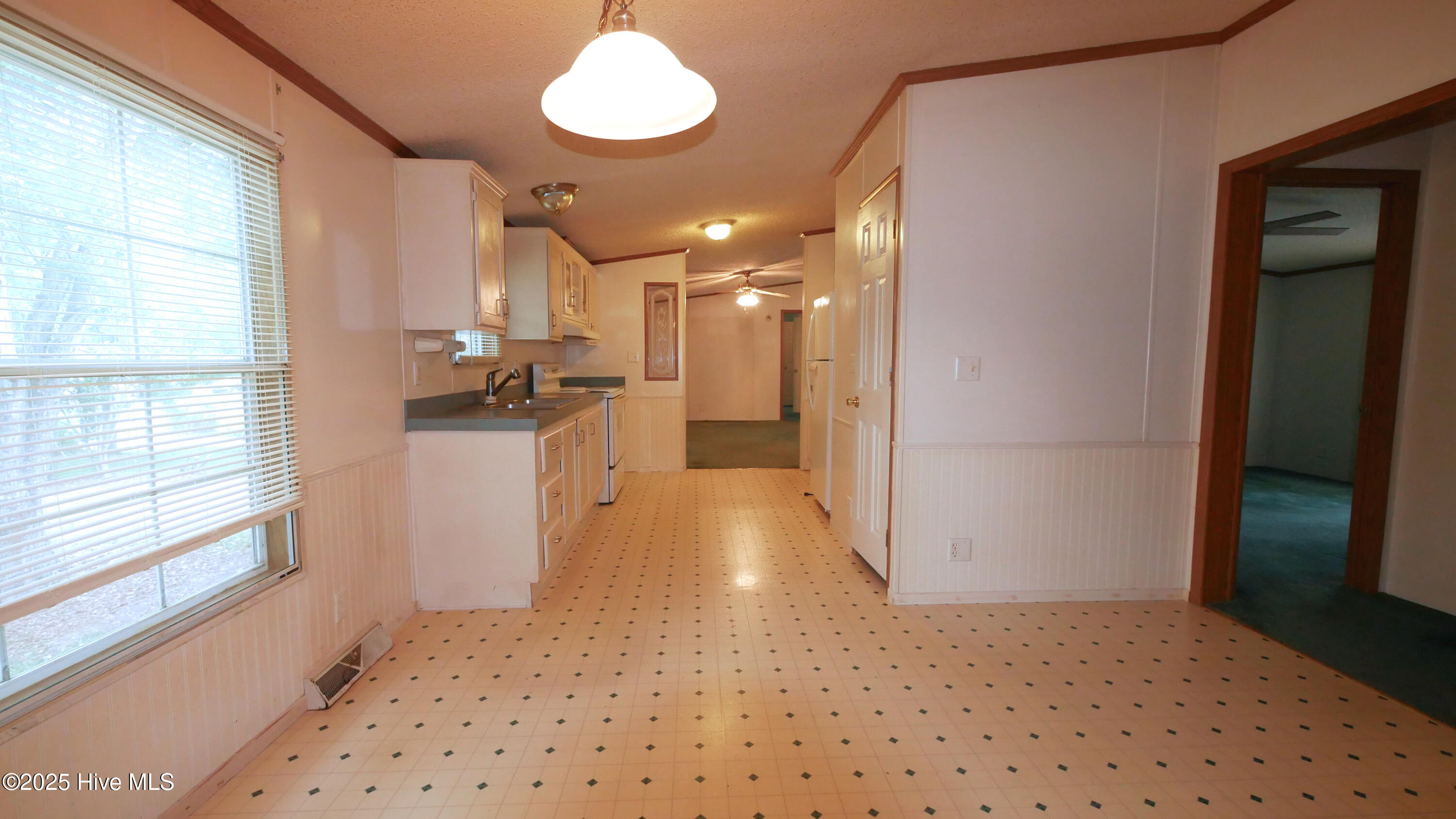 5167 Hummingbird Drive Property Photo 13