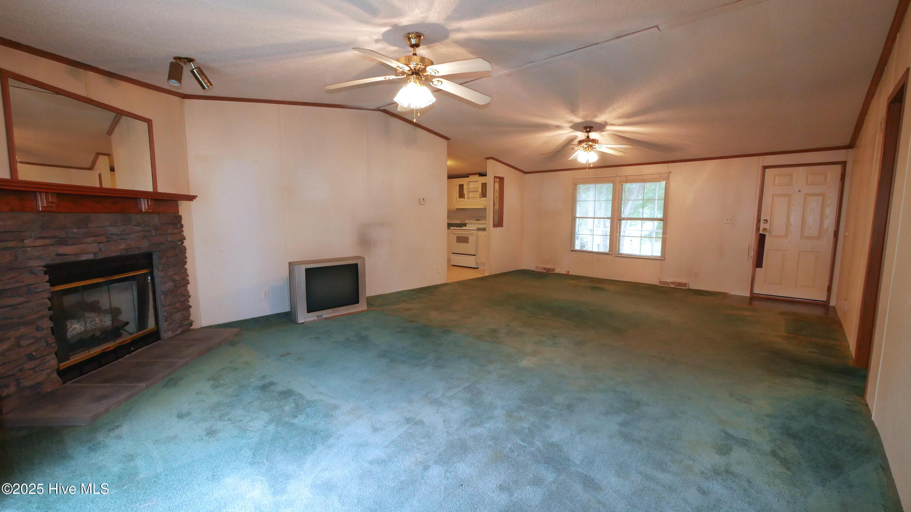 5167 Hummingbird Drive Property Photo 17