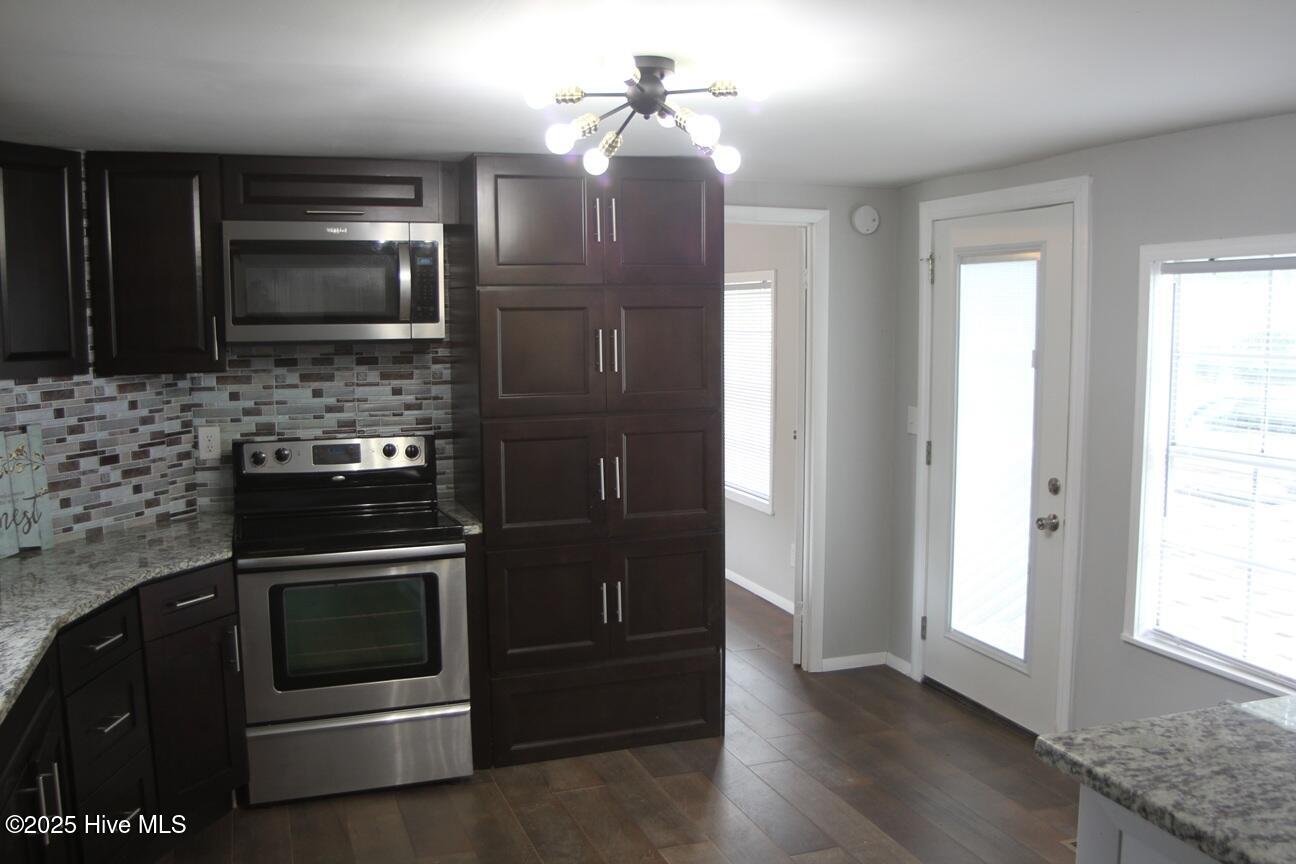 174 Lennondale Boulevard Property Photo 8