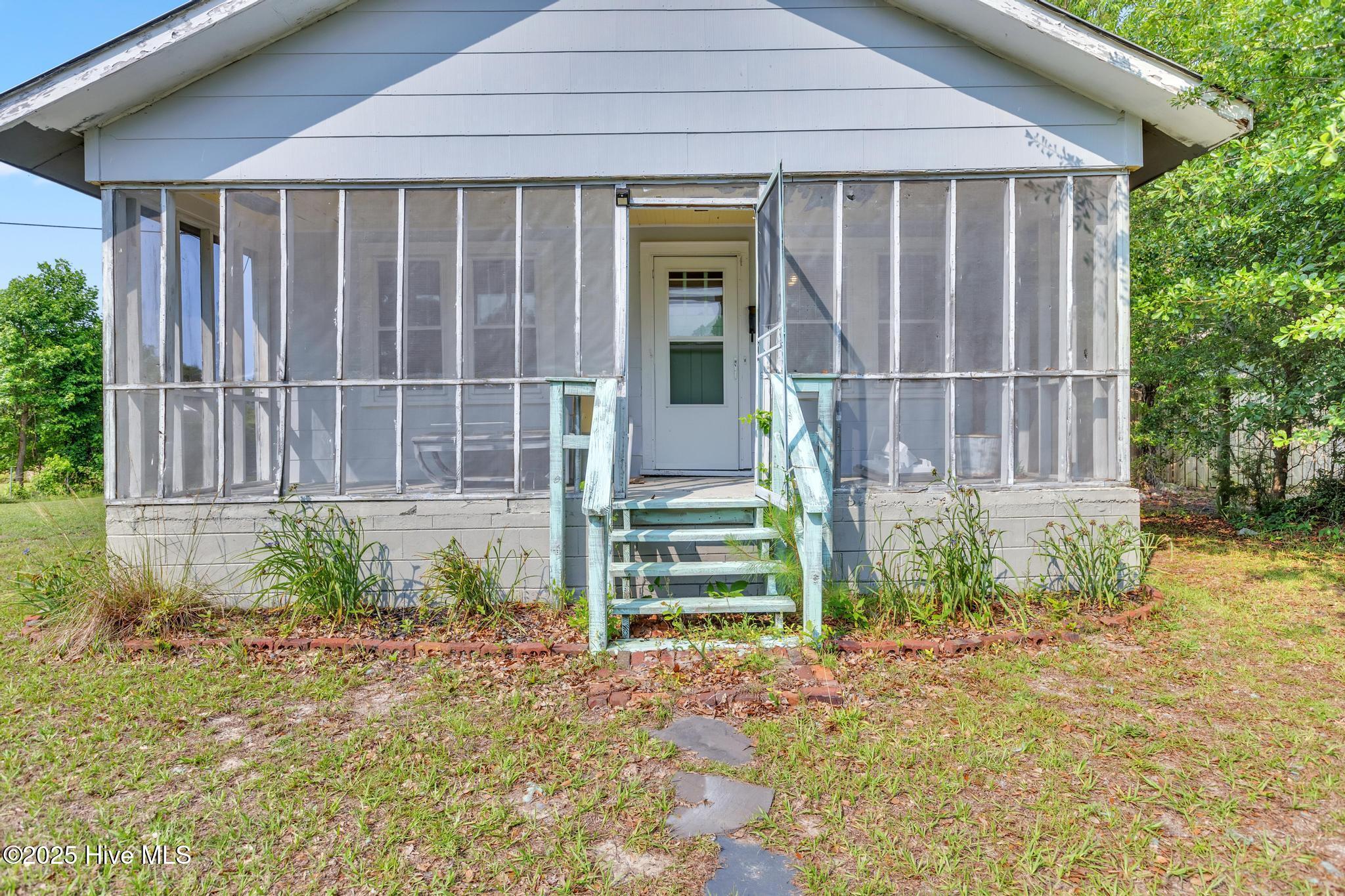 601 Mary Ann Drive Property Photo 4