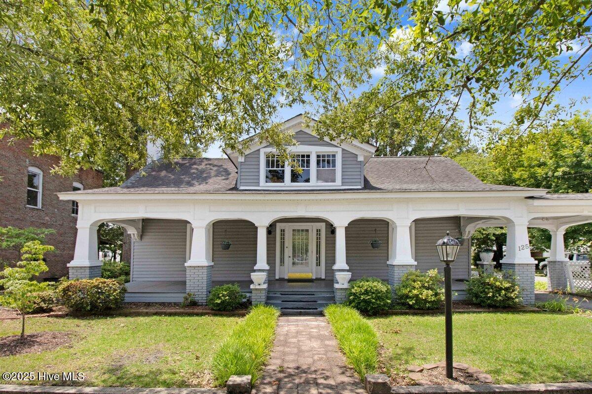 125 W Pine Street