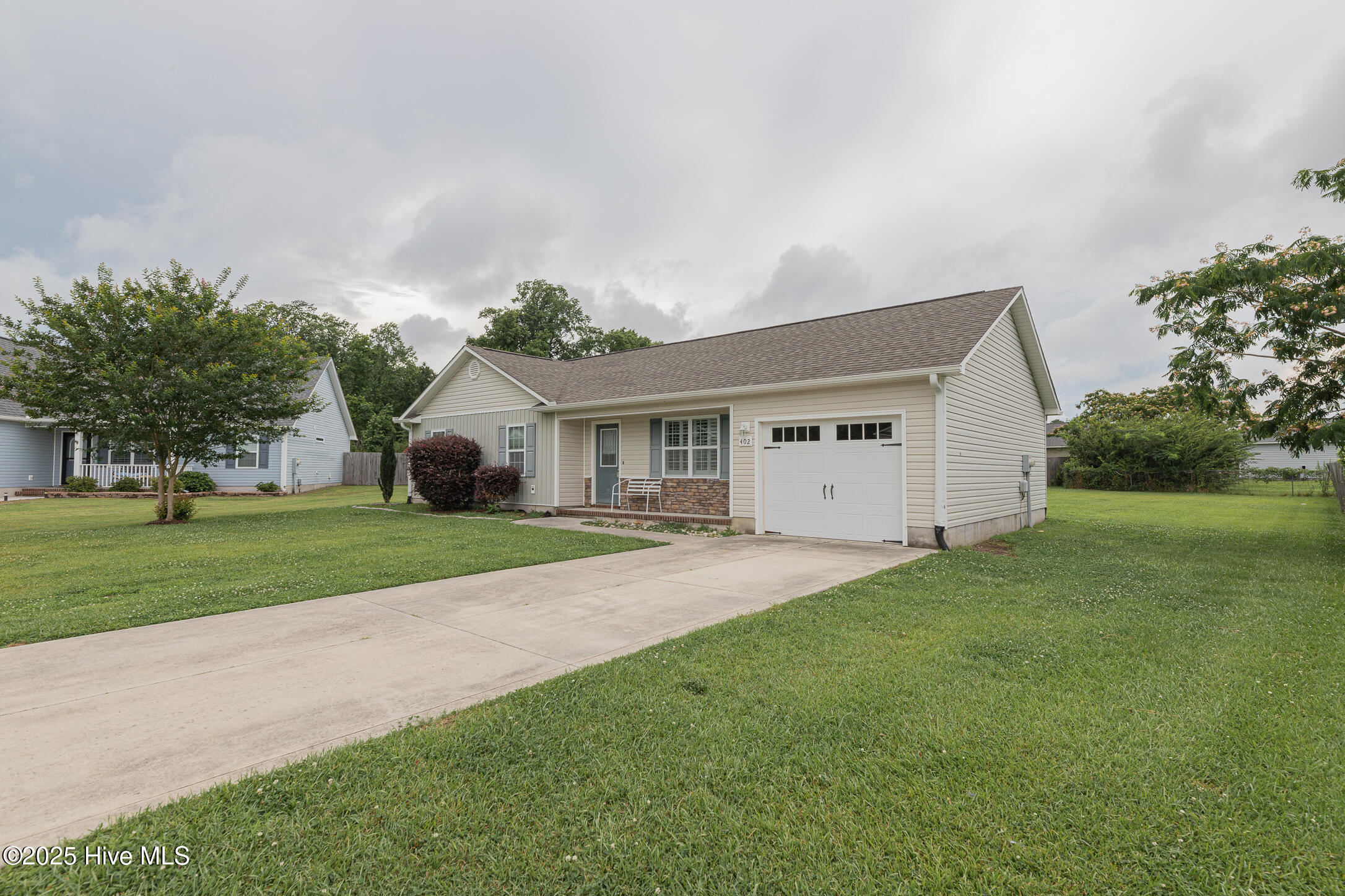 402 Halo Court Property Photo 1