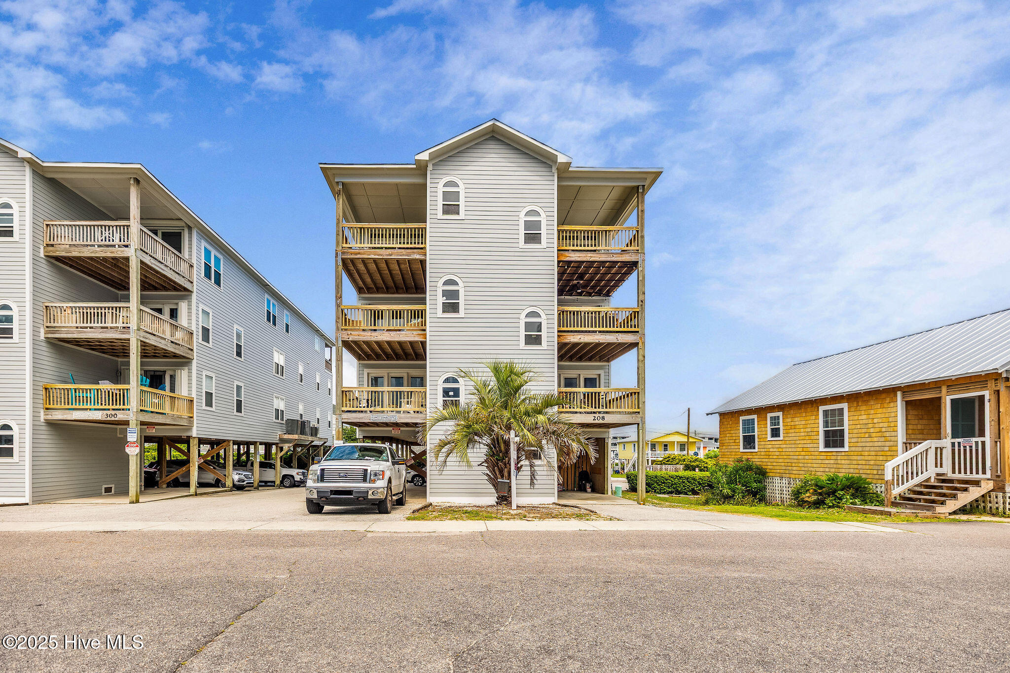208 Carolina Beach Avenue Unit 202 Property Photo 1