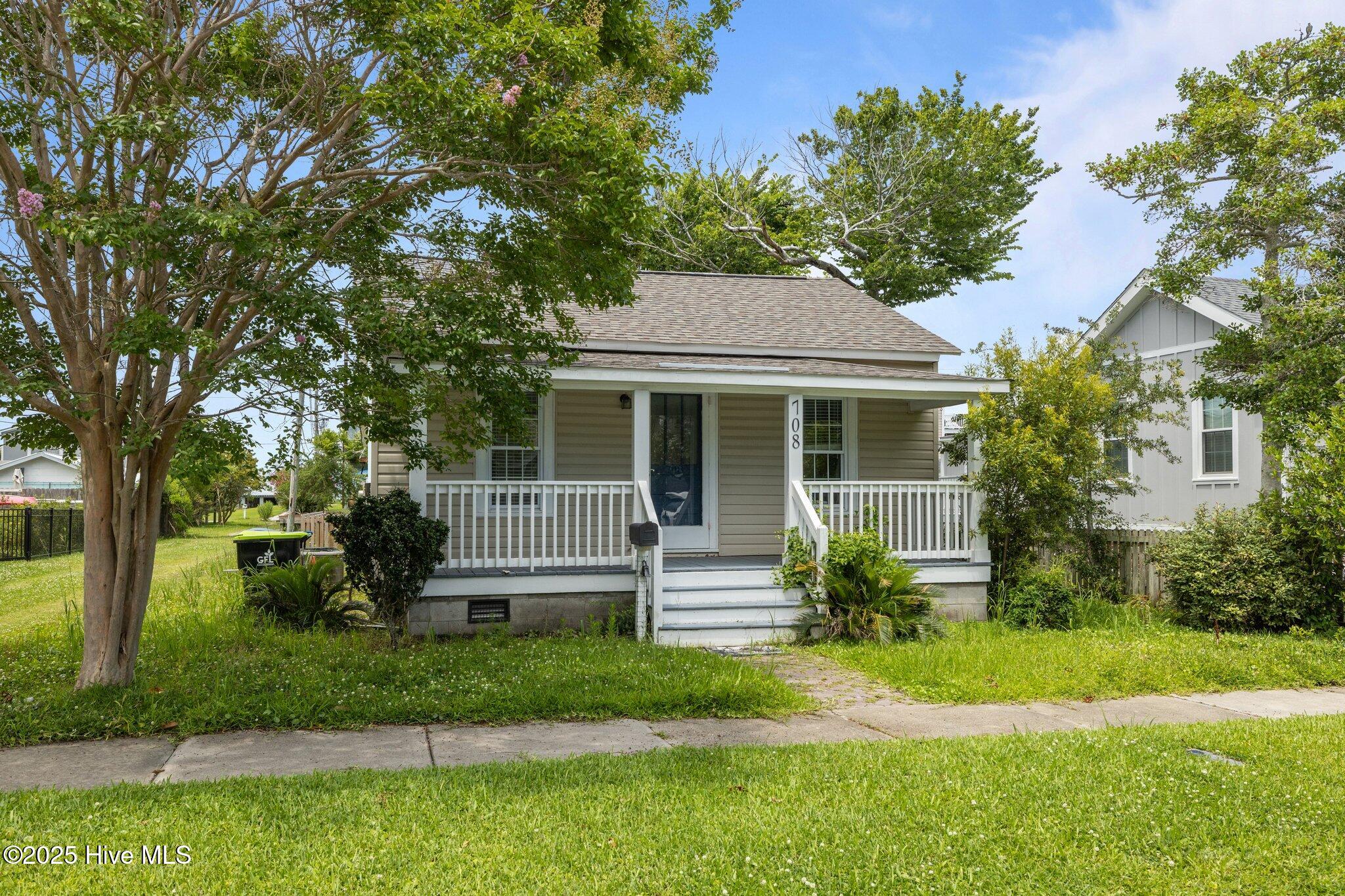 708 Fisher Street Property Photo 1