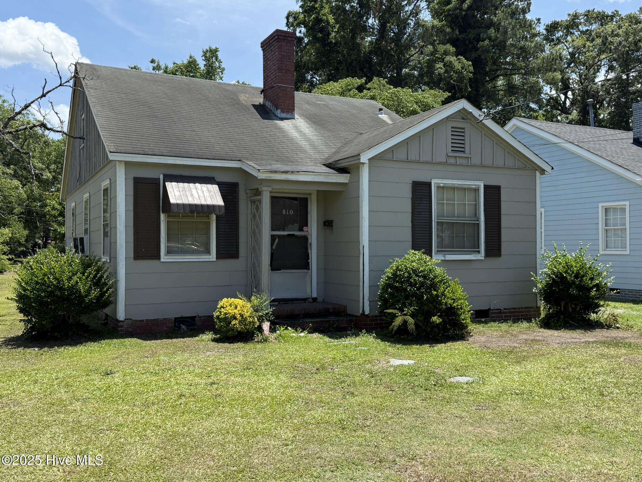 810 N Pineview Avenue Property Photo 1