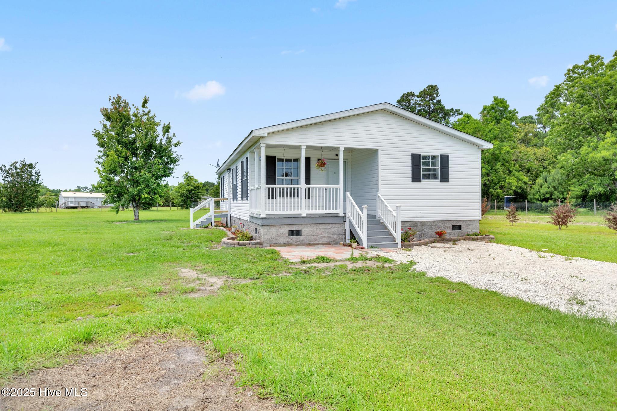 111 Dana Court Property Photo 1