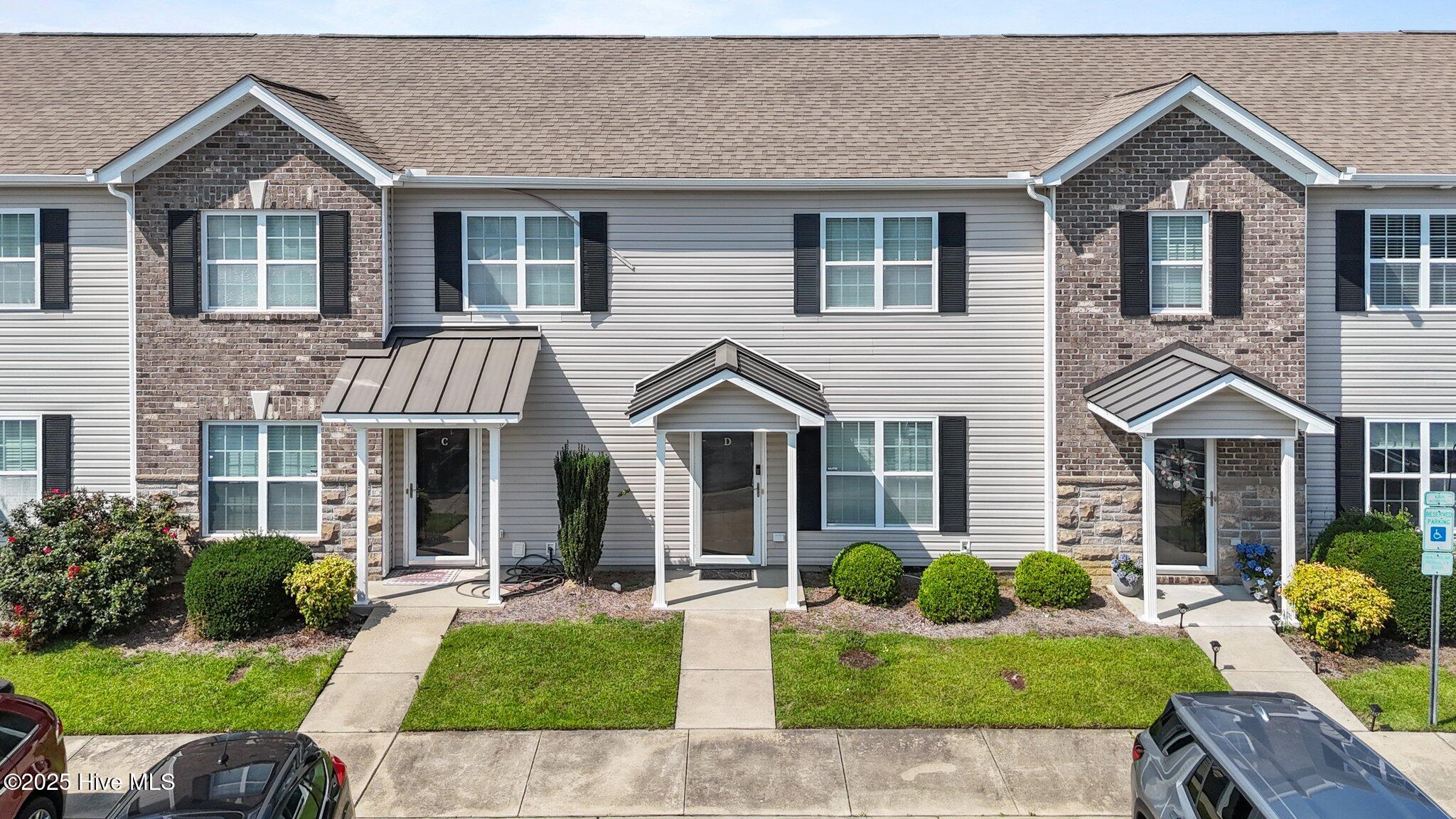 104 Chandler Drive D Property Photo 1