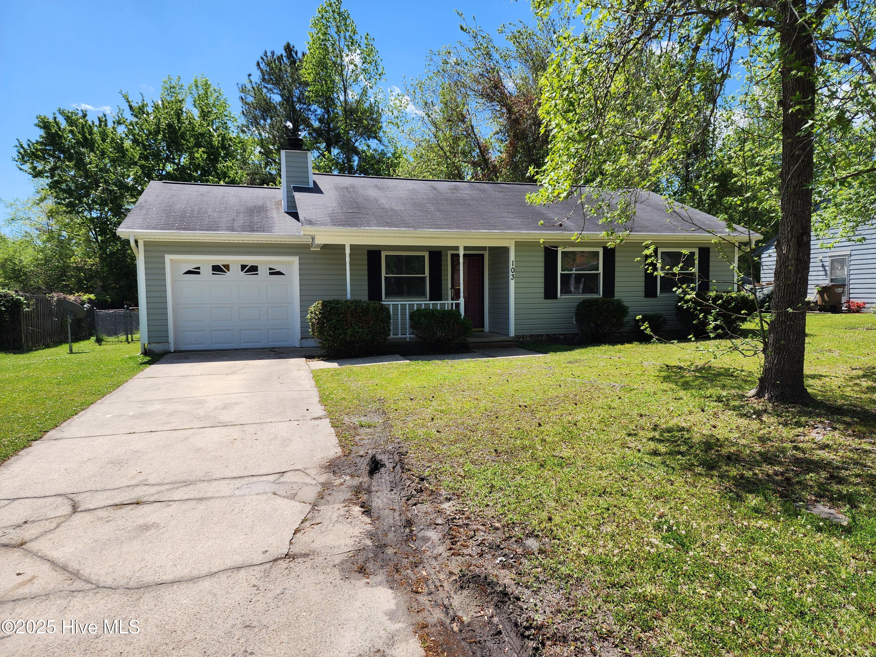 103 Hampton Court Property Photo 1