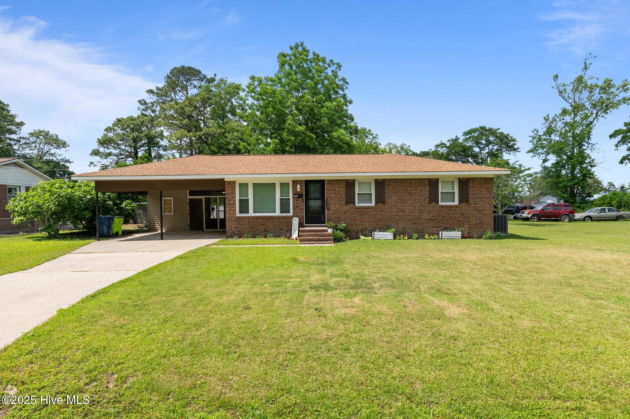 104 Bryan Boulevard Property Photo 1