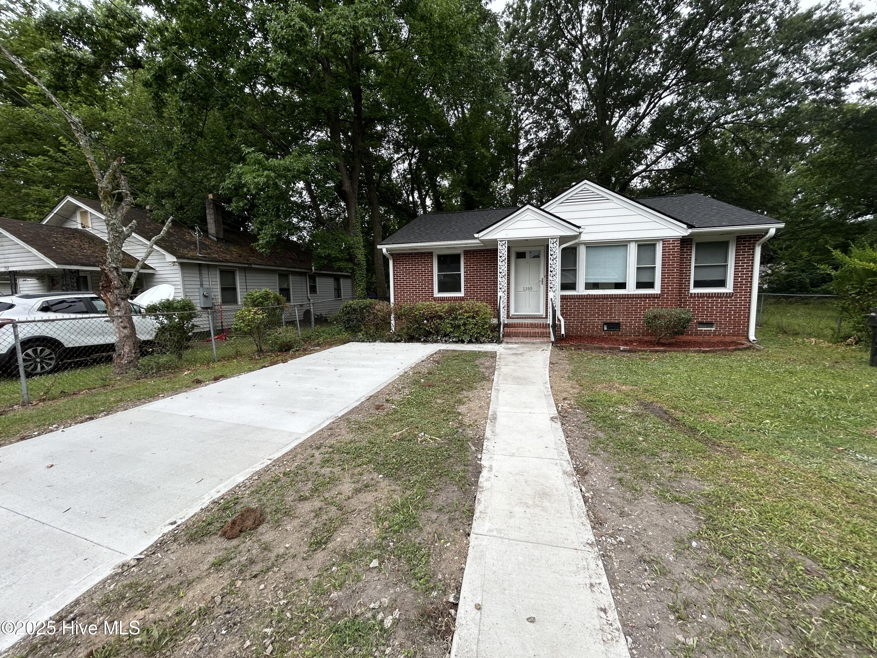 1310 Washington Street Property Photo 1