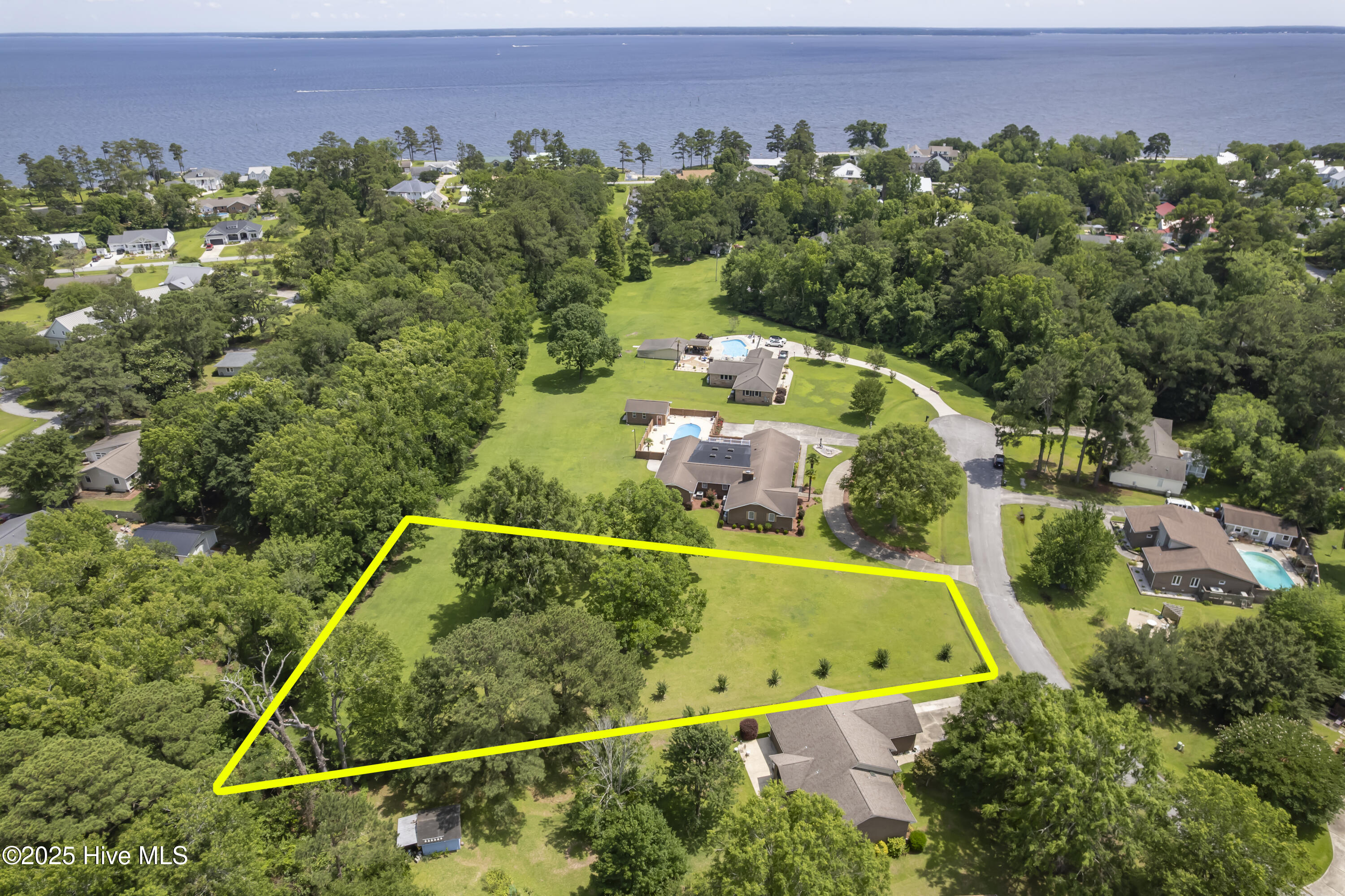 109 Pittman Circle Property Photo 3