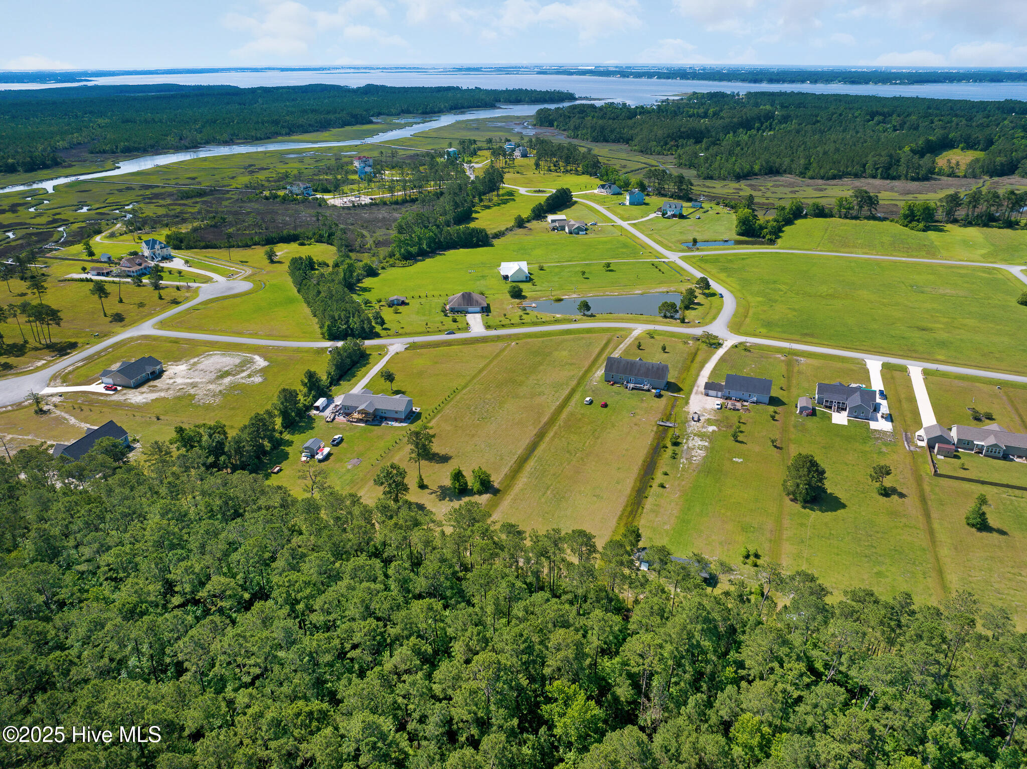 303 Mayflower Drive Property Photo 2