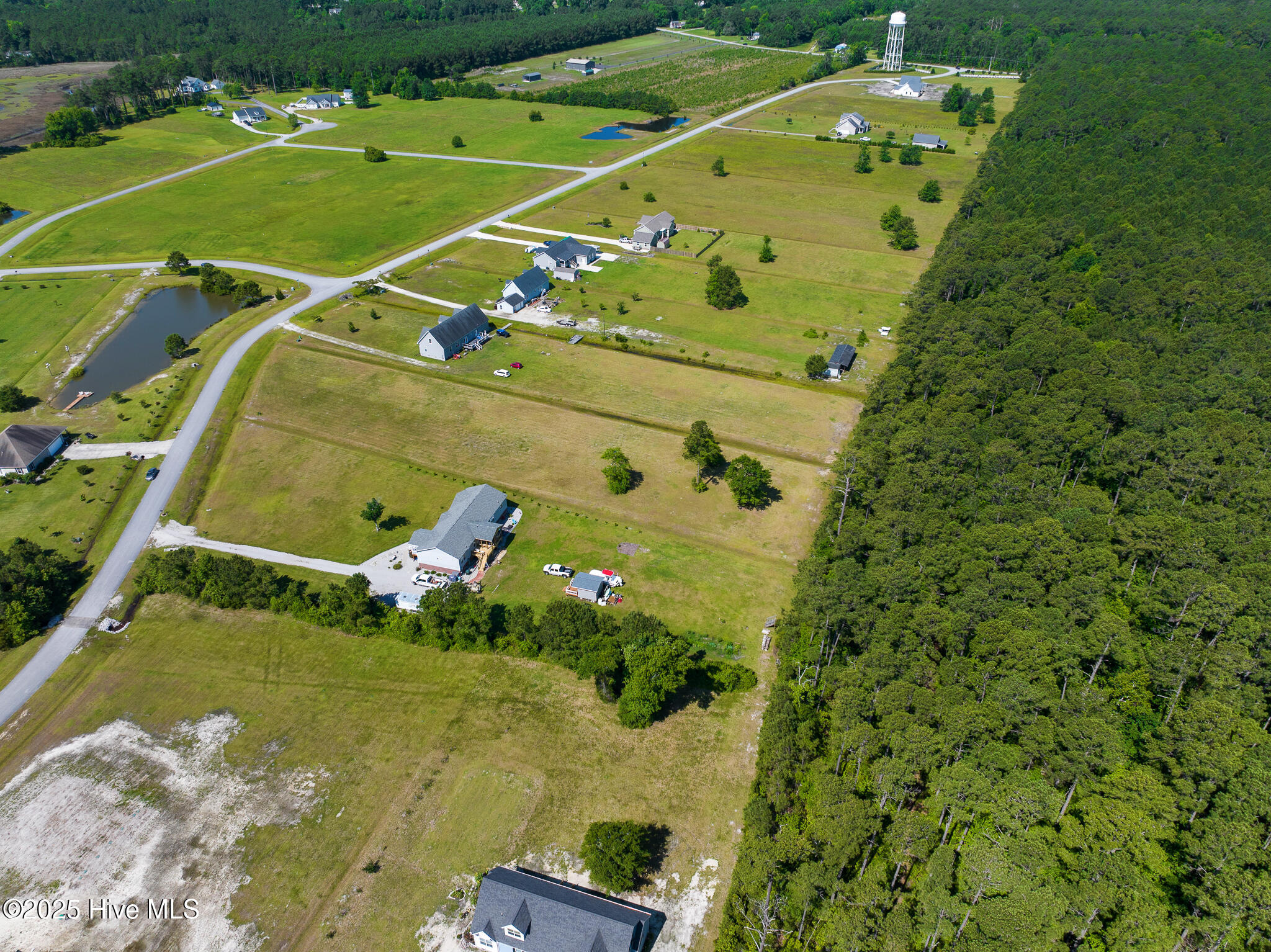 303 Mayflower Drive Property Photo 6