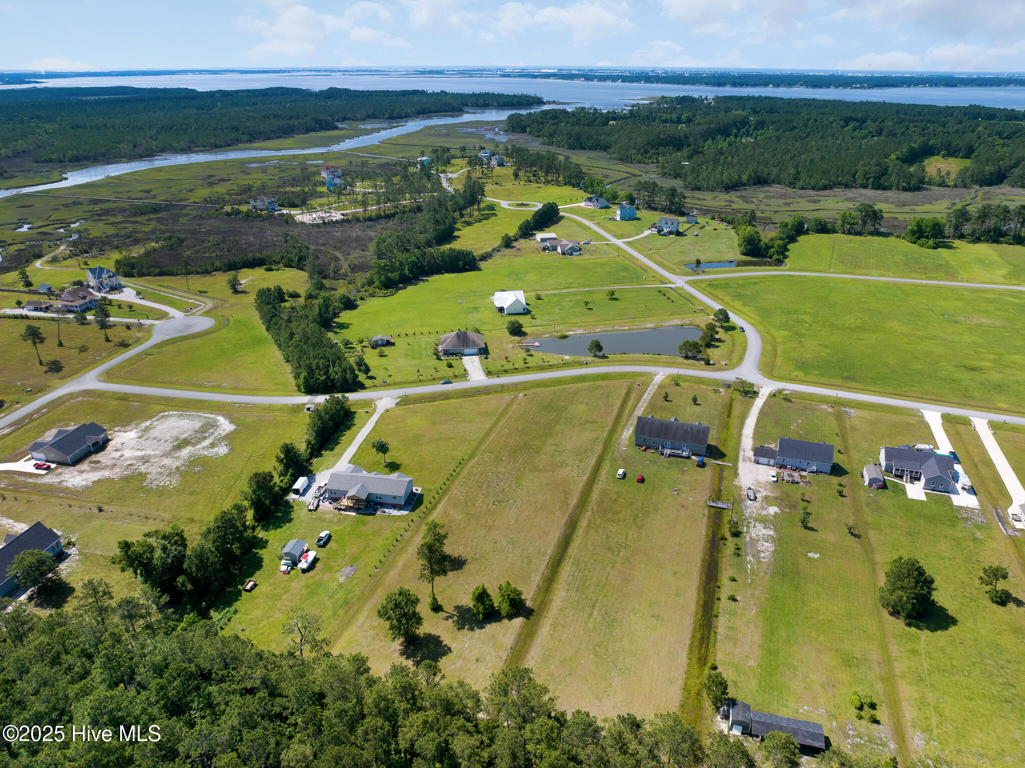 303 Mayflower Drive Property Photo 10