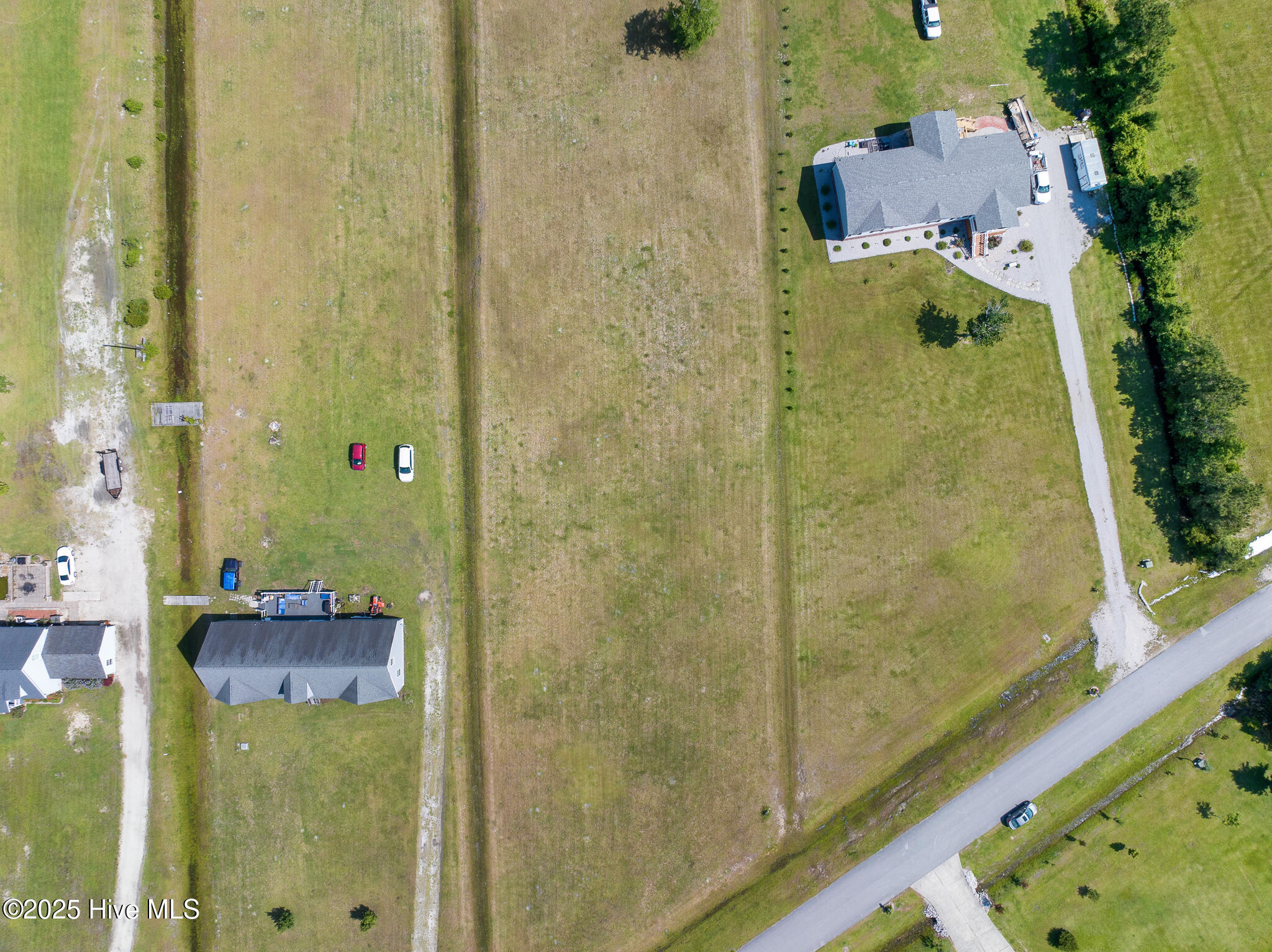 303 Mayflower Drive Property Photo 11