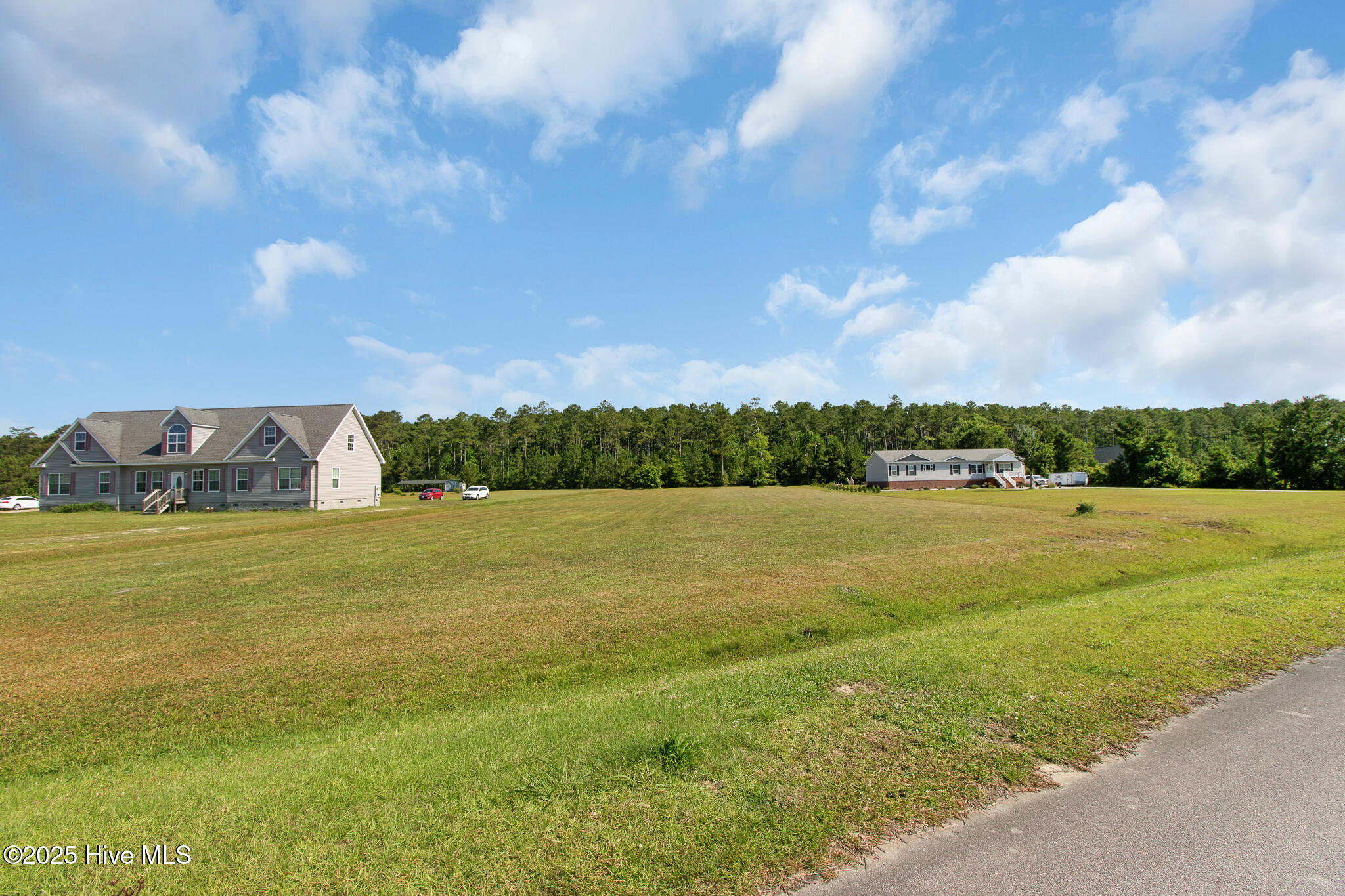 303 Mayflower Drive Property Photo 13