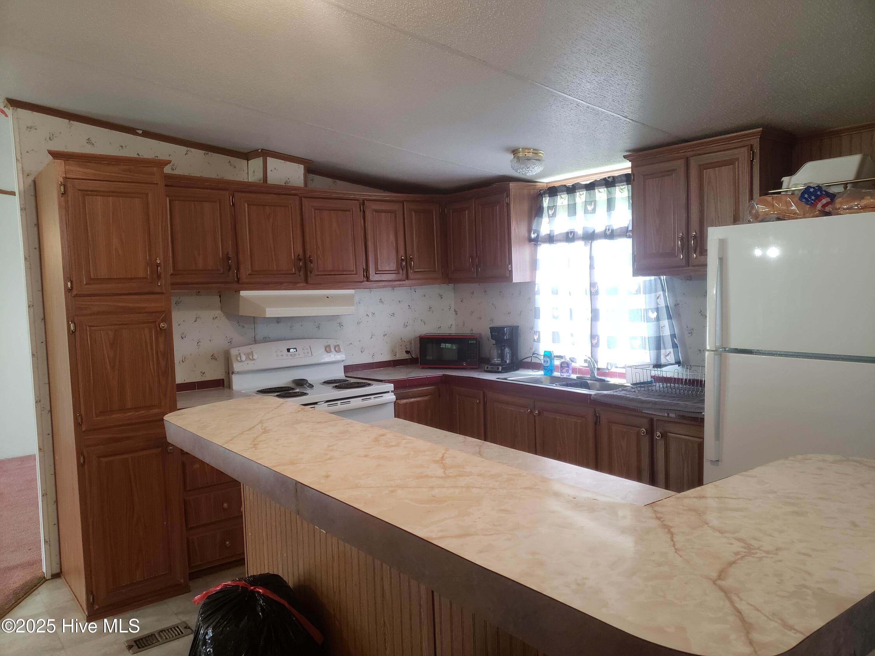 2090 Peter Grant Road Property Photo 7