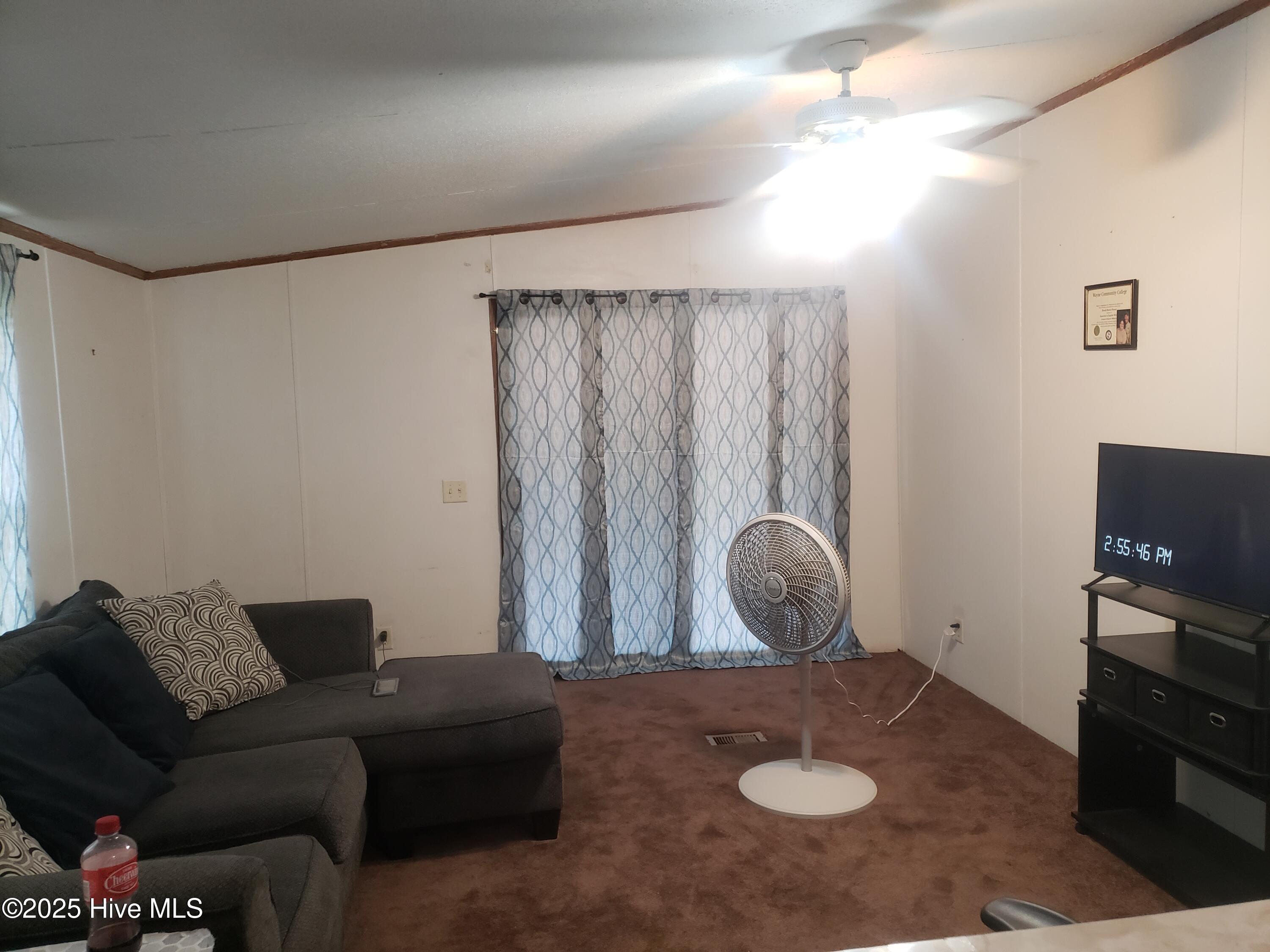 2090 Peter Grant Road Property Photo 8