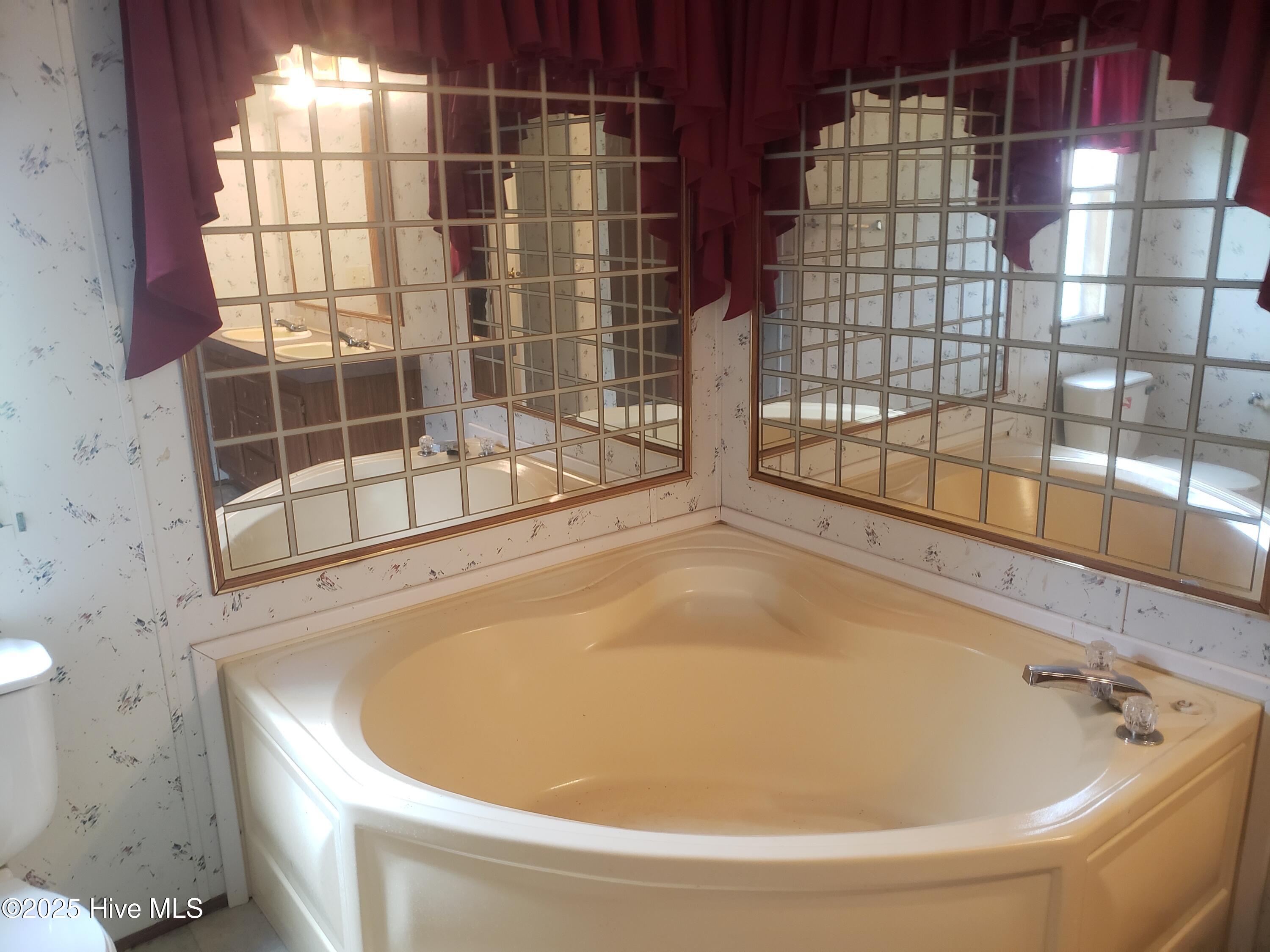 2090 Peter Grant Road Property Photo 16