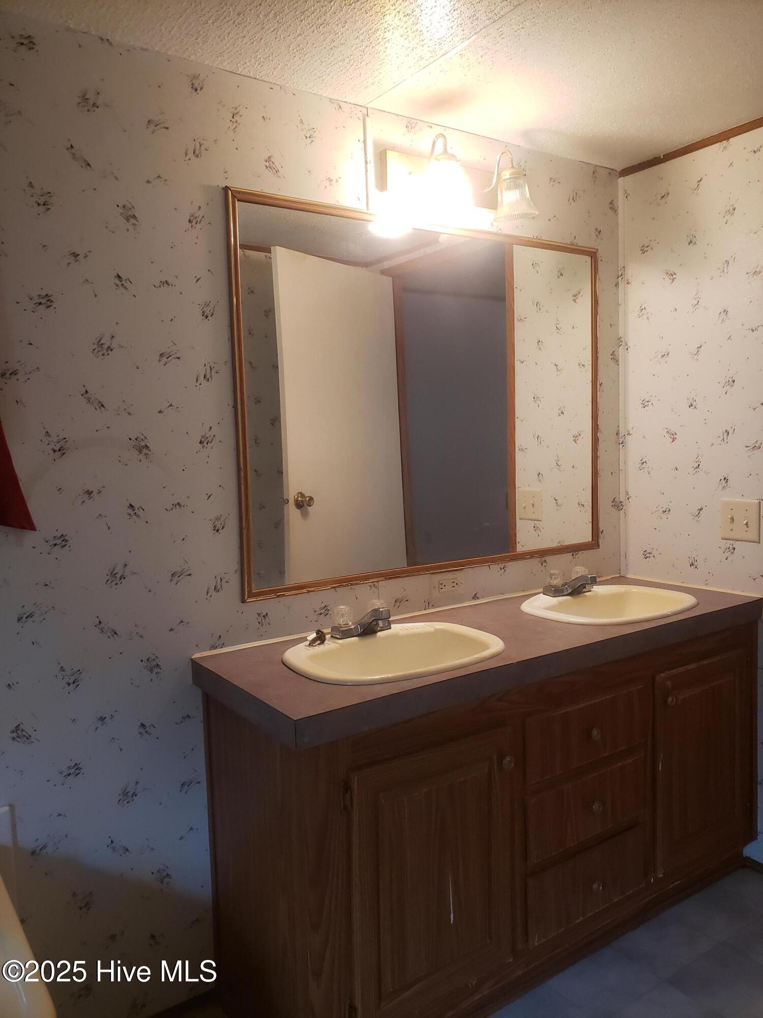 2090 Peter Grant Road Property Photo 18