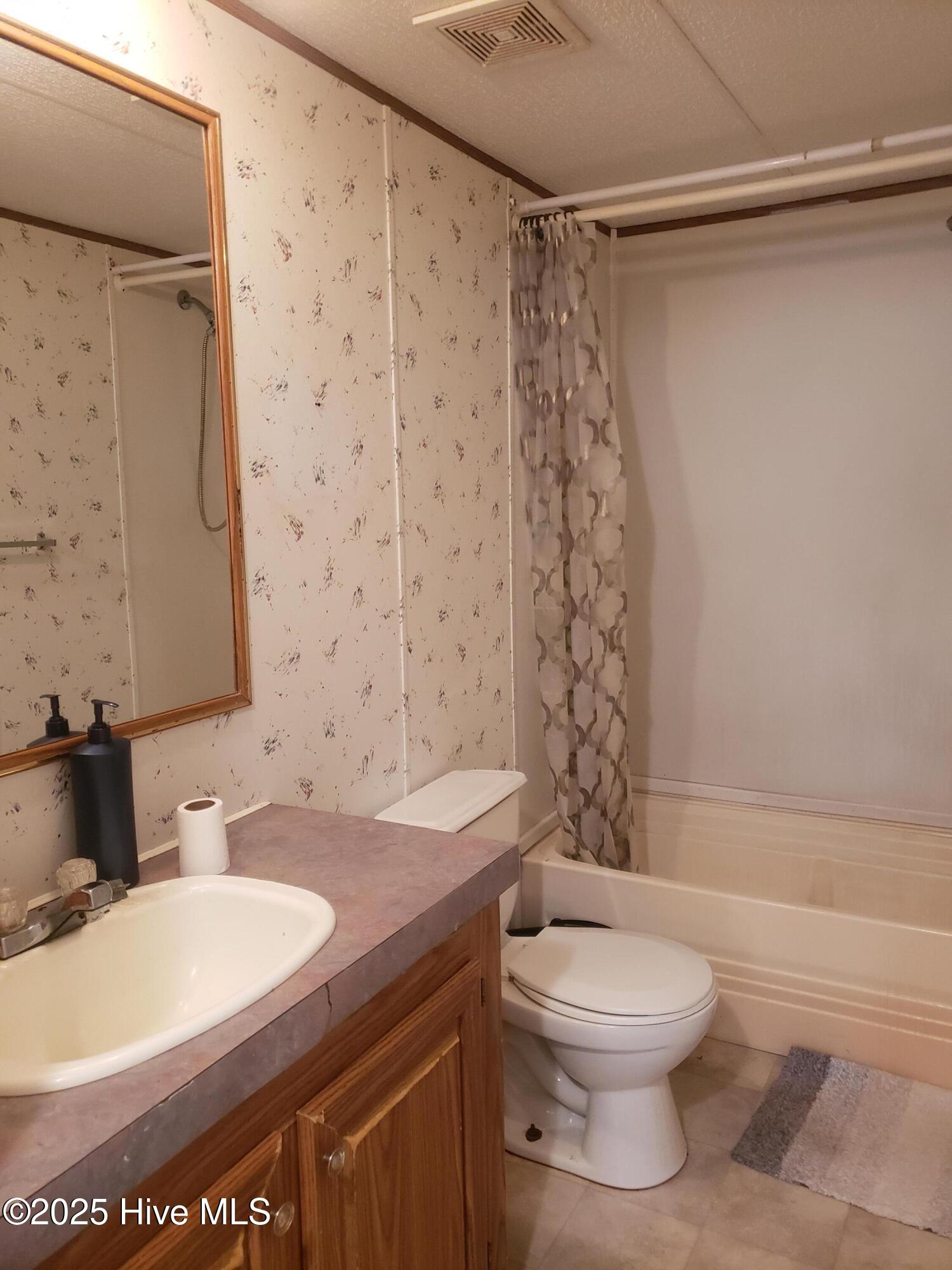 2090 Peter Grant Road Property Photo 20