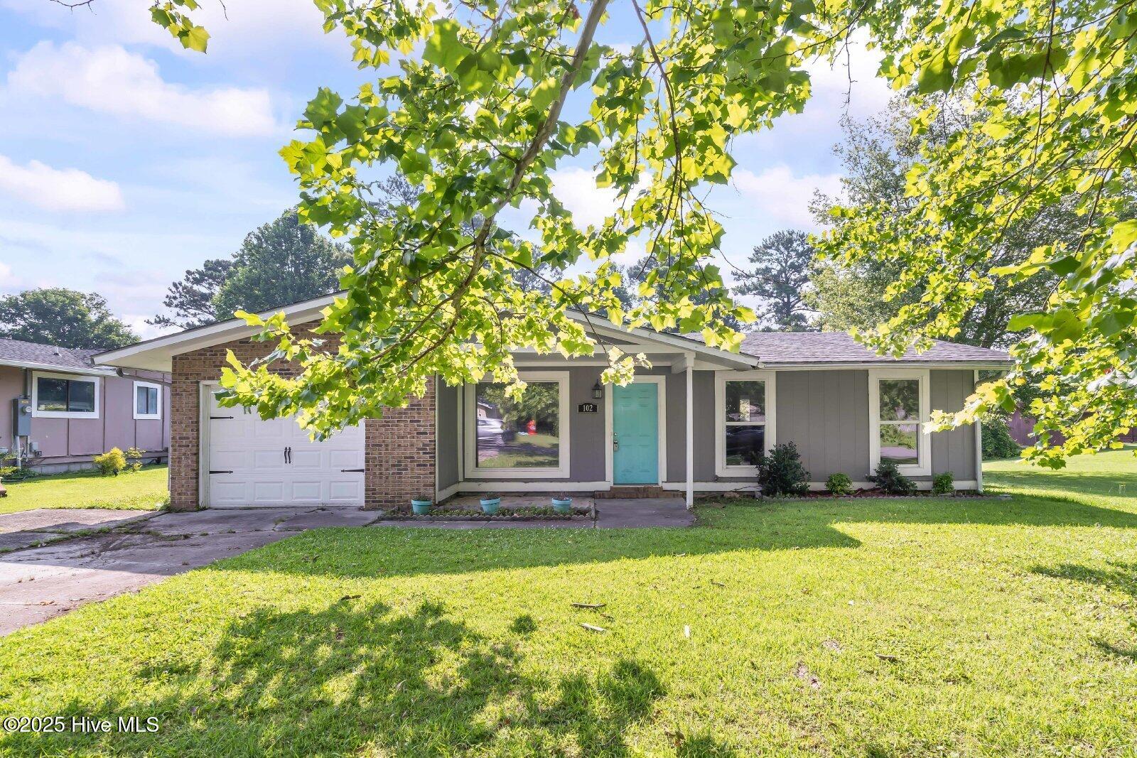102 Sterling Road Property Photo 1