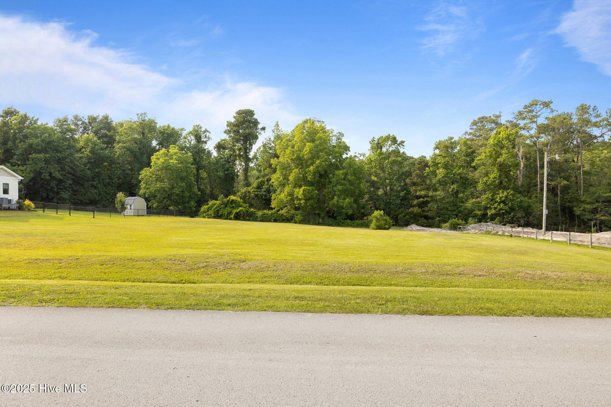 304 Brook Lane Property Photo 3