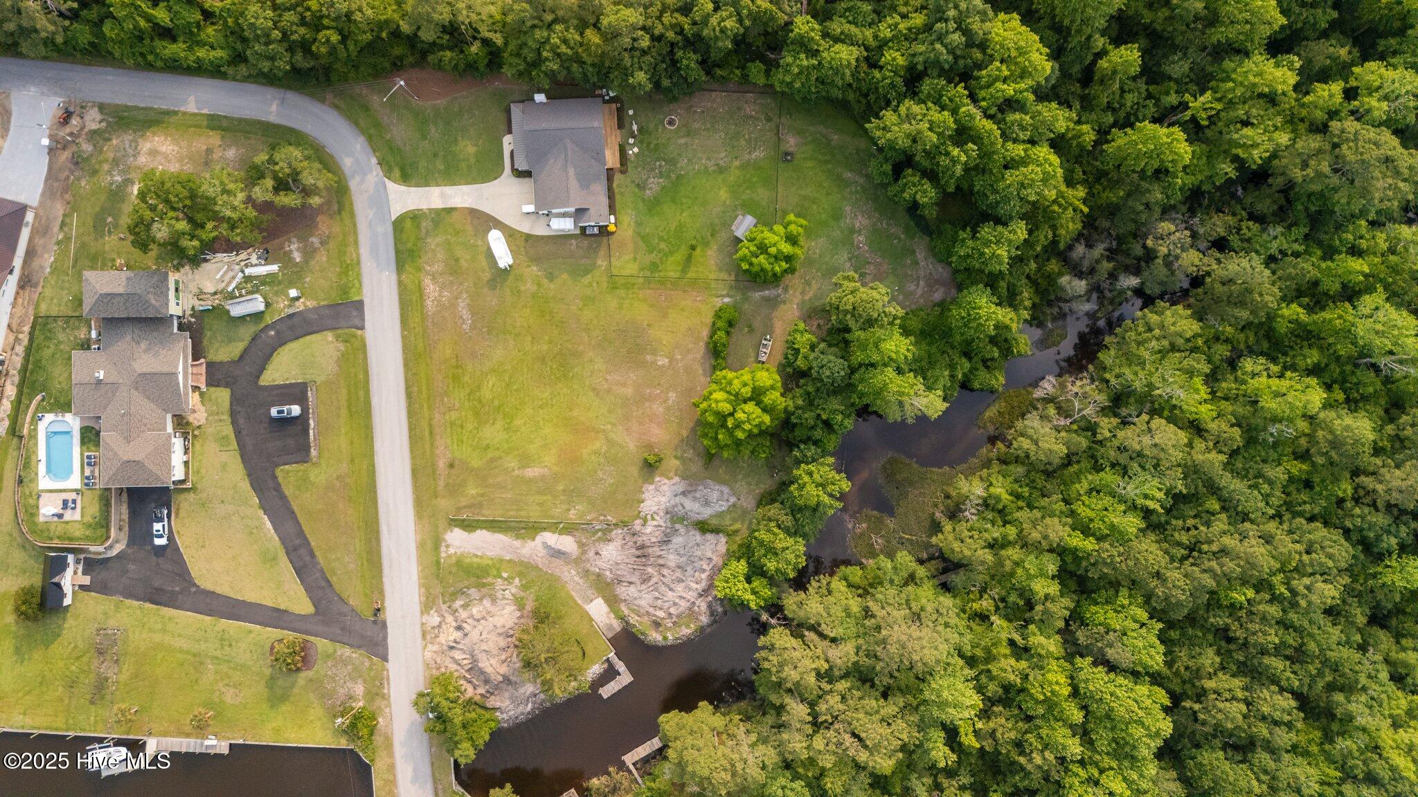 304 Brook Lane Property Photo 9