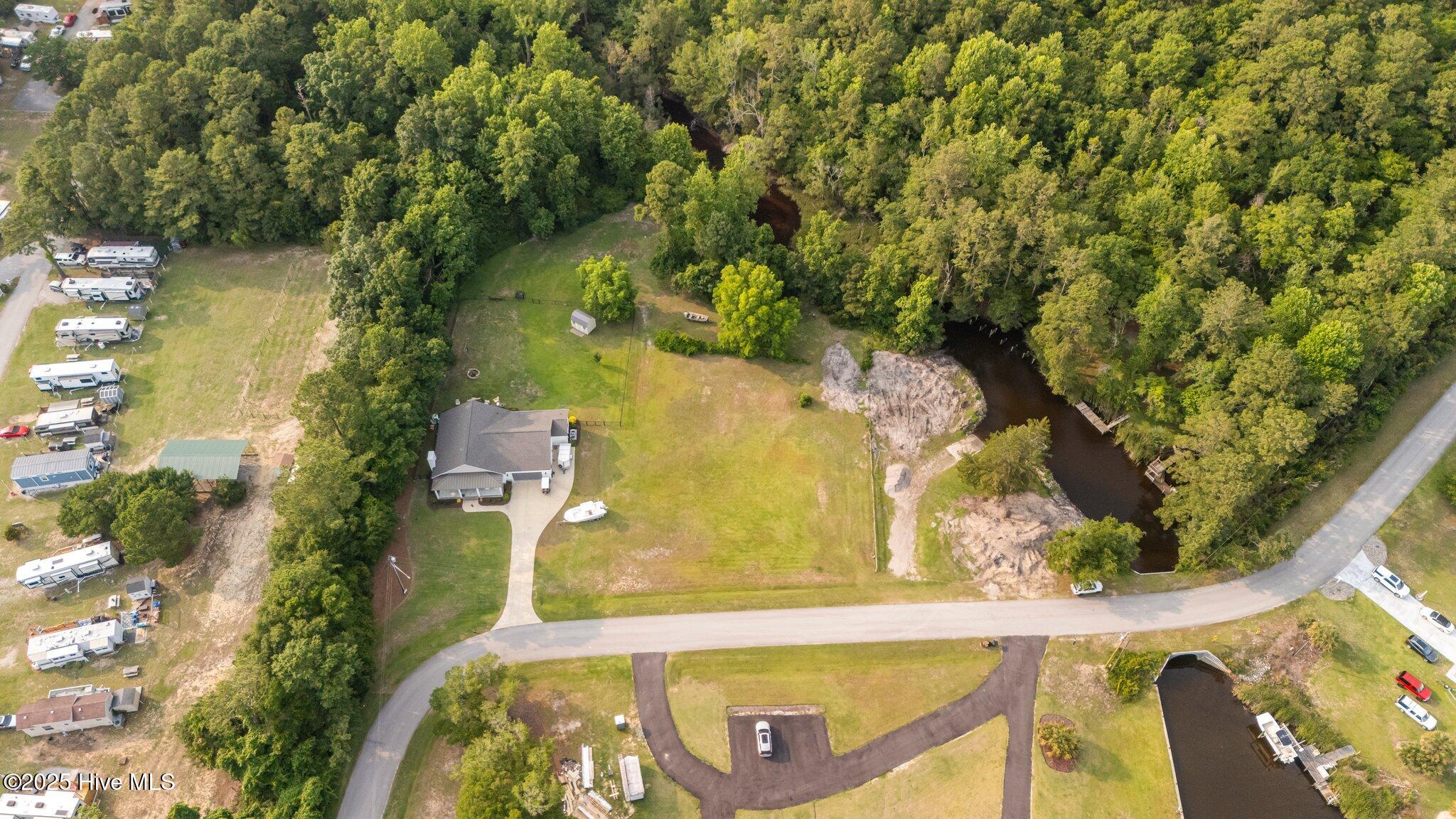 304 Brook Lane Property Photo 10