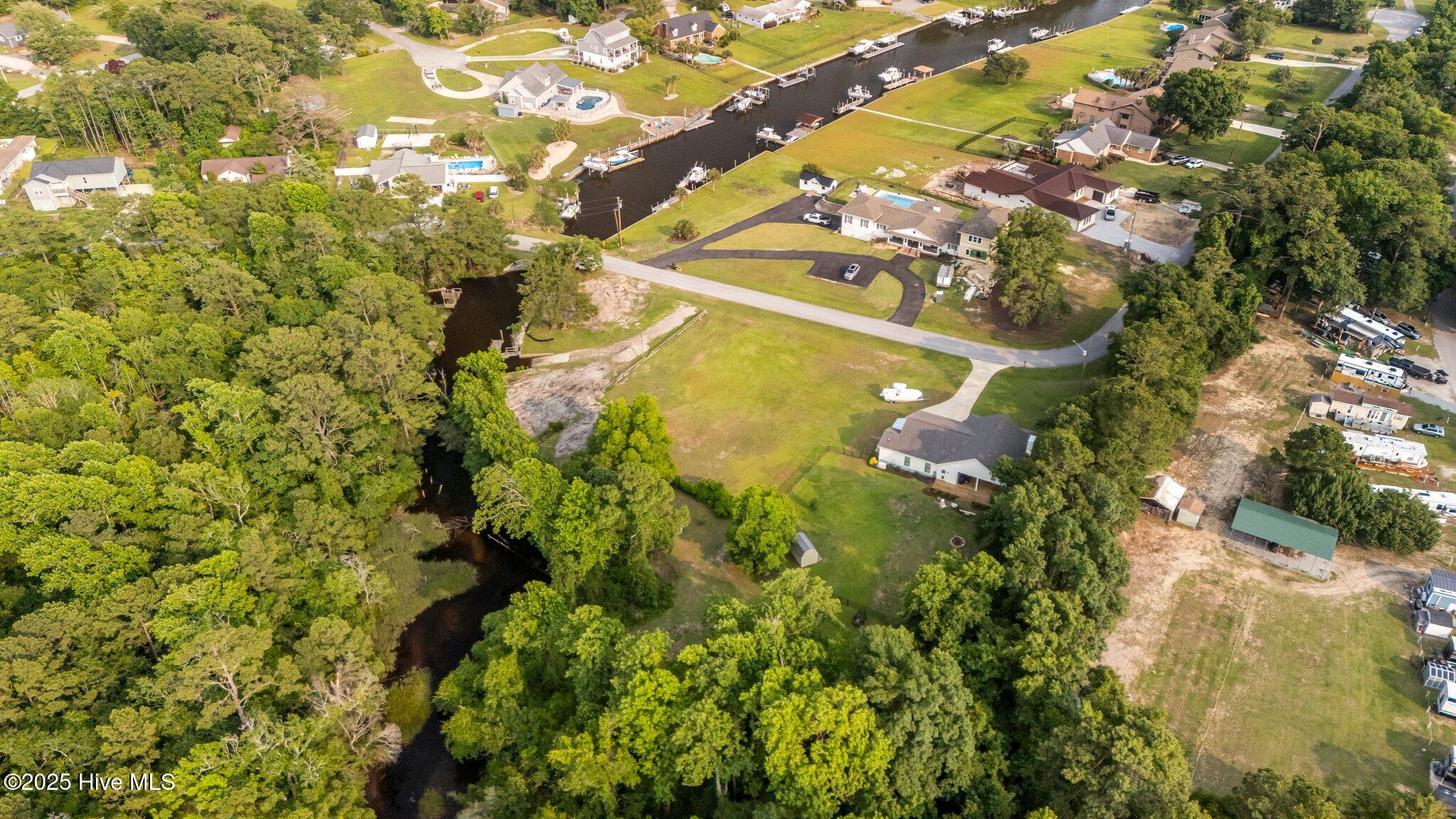 304 Brook Lane Property Photo 13