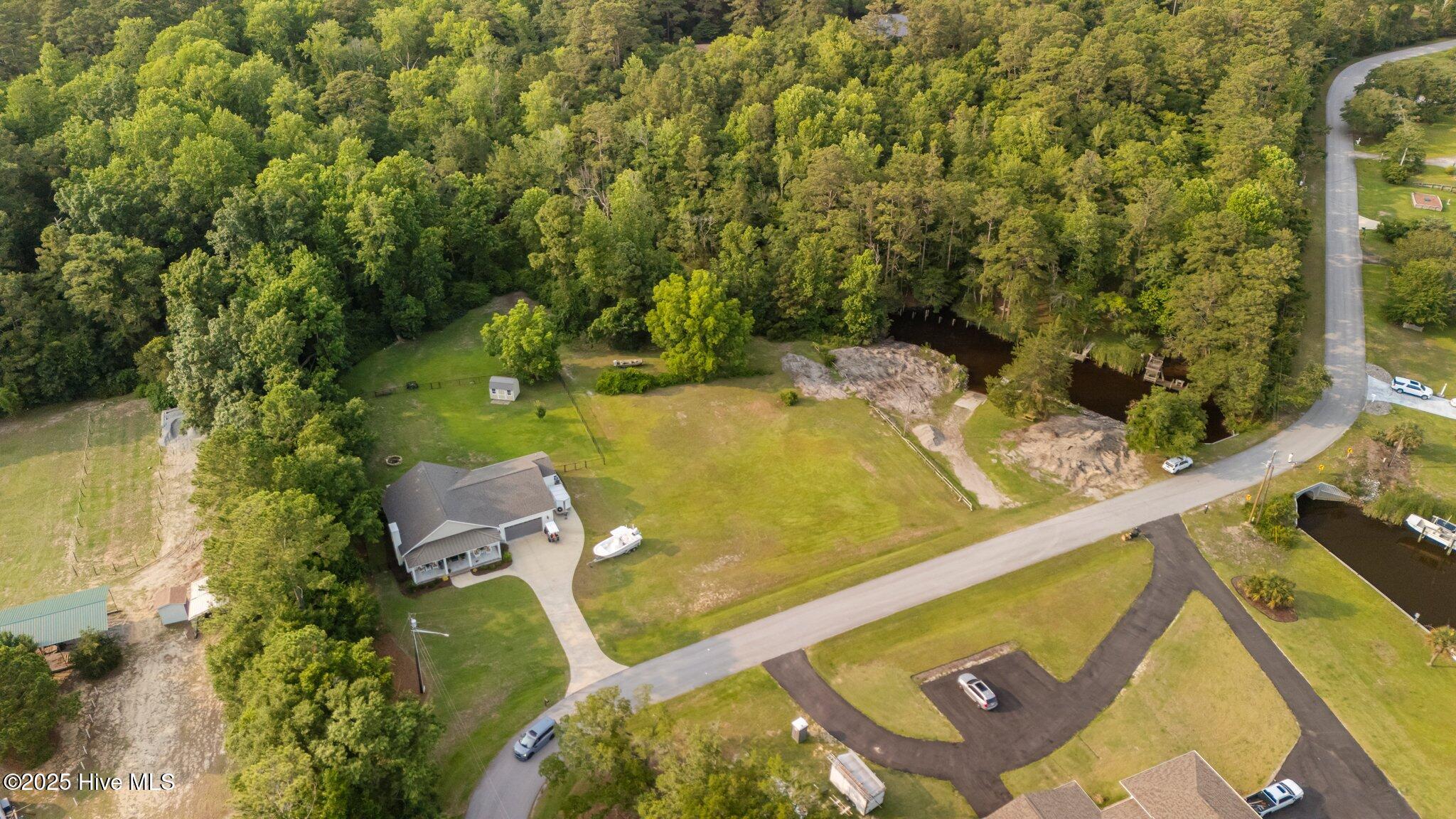 304 Brook Lane Property Photo 18