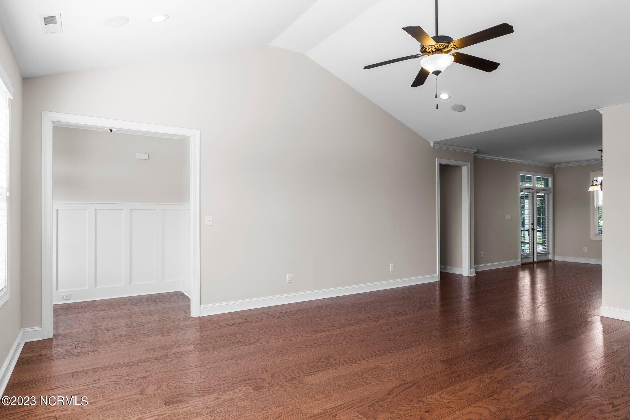 202 Seagrass Way Property Photo 11