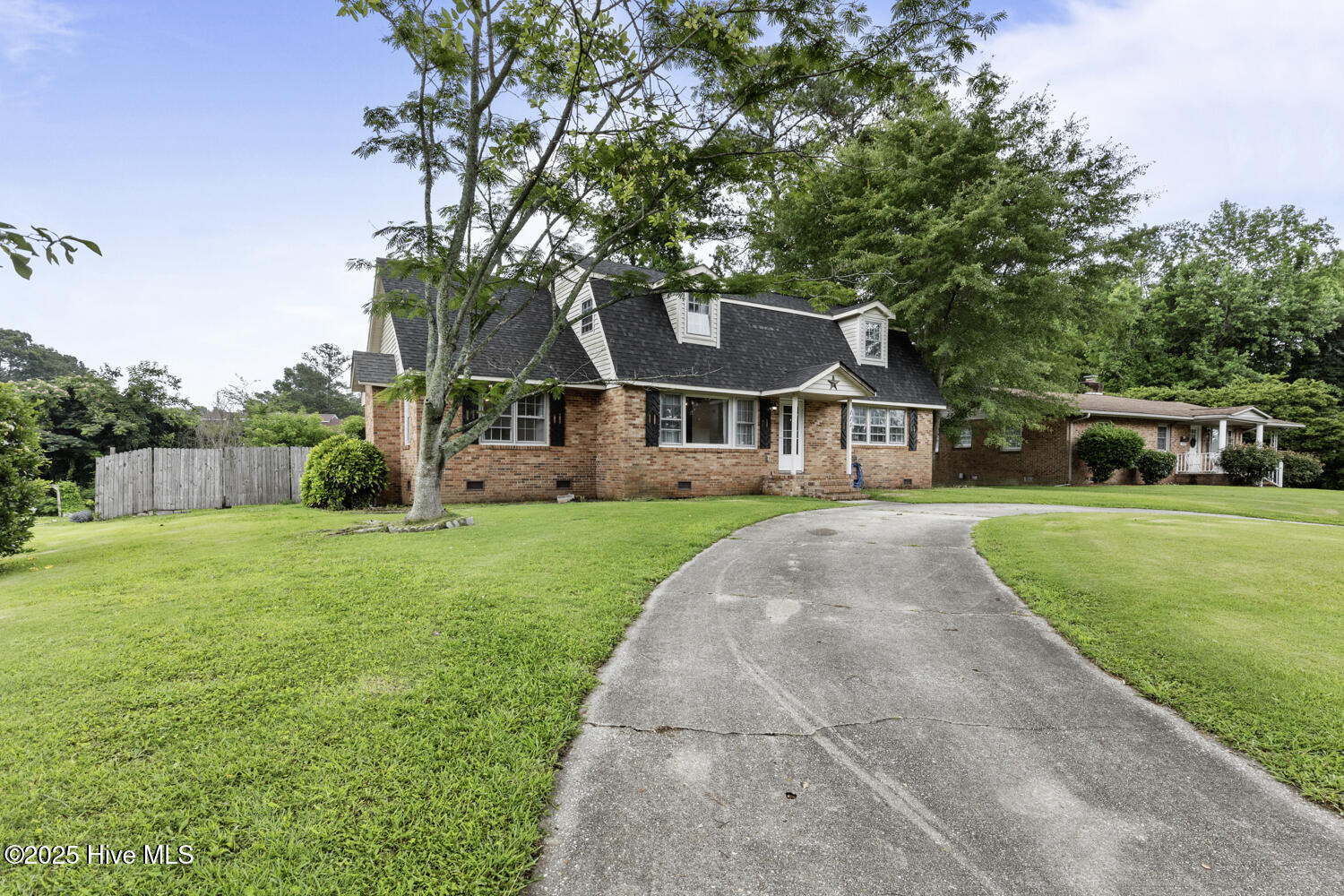 111 Marion Court Property Photo 1