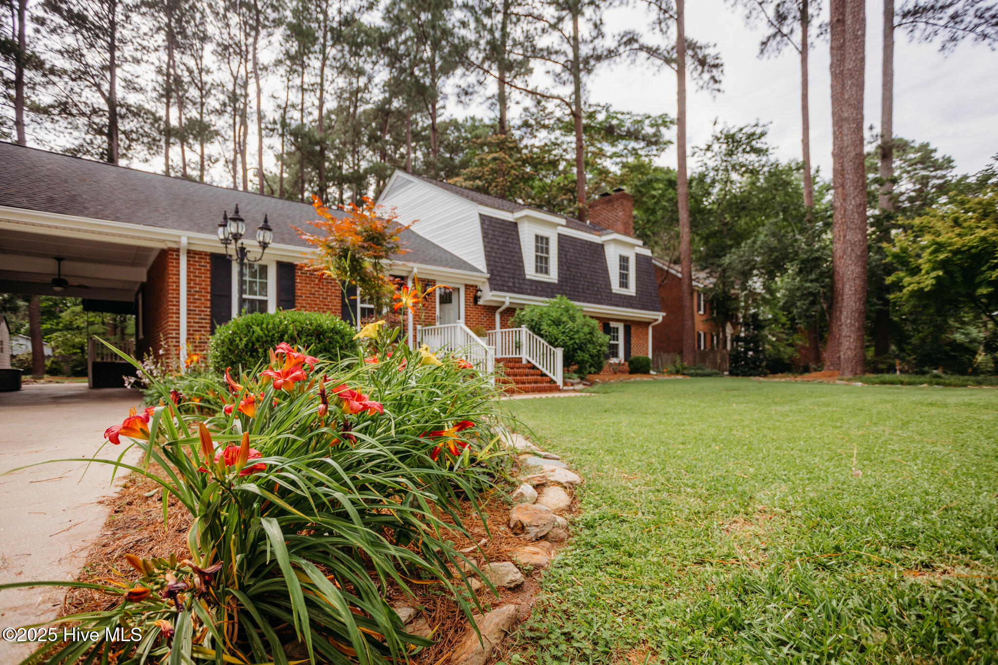 1103 Greenbriar Road Property Photo 4