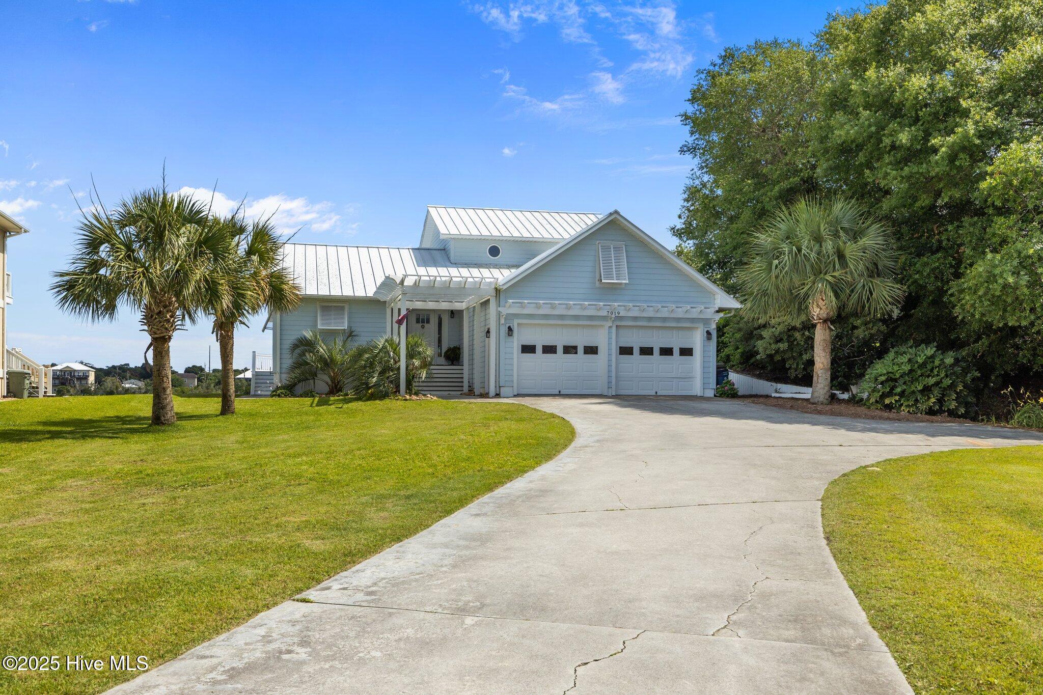 7019 Archers Creek Drive Property Photo 1